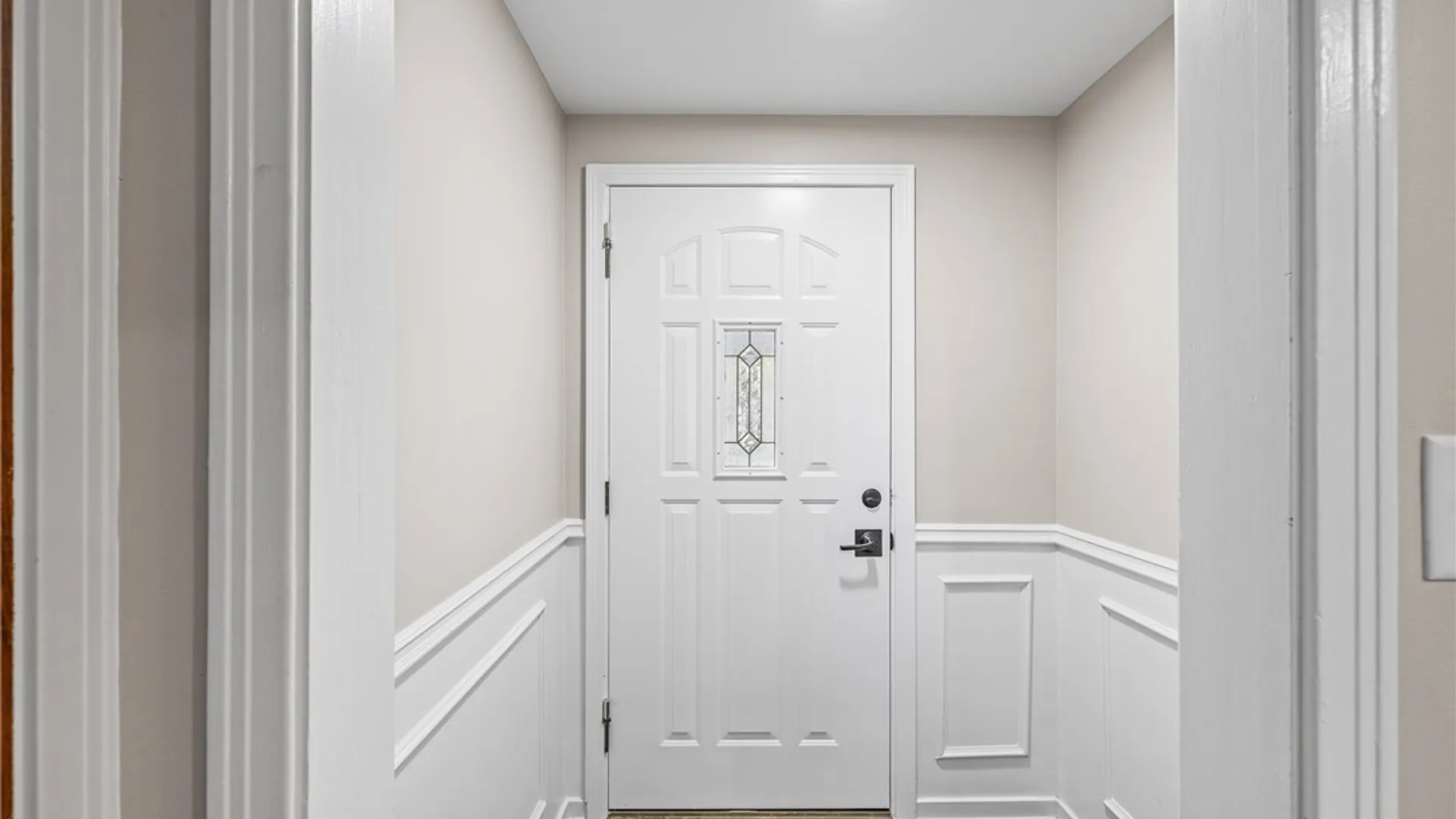 Property at 601 Roycroft Boulevard, Cheektowaga, NY 14225 4