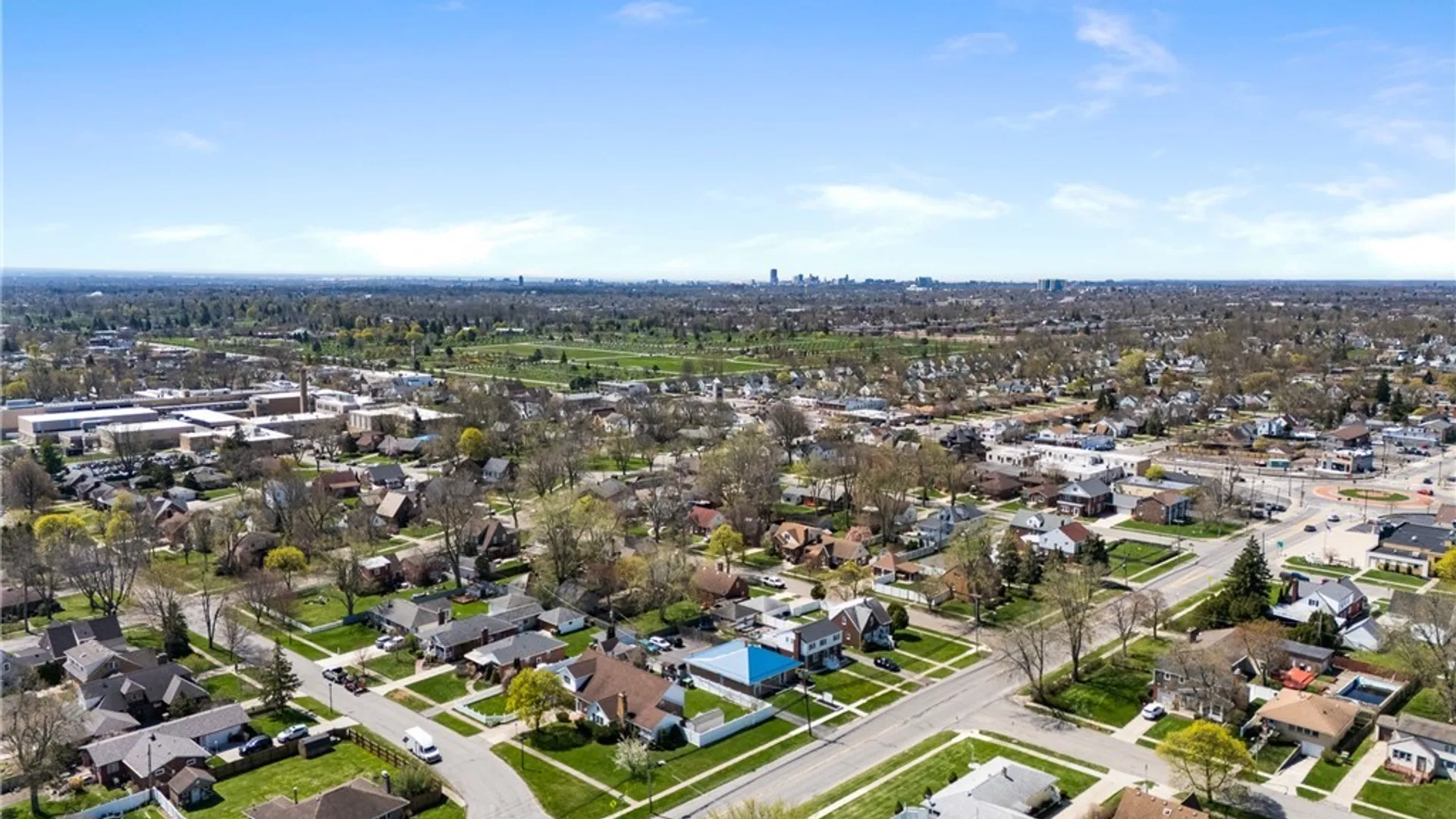 Property at 601 Roycroft Boulevard, Cheektowaga, NY 14225 45