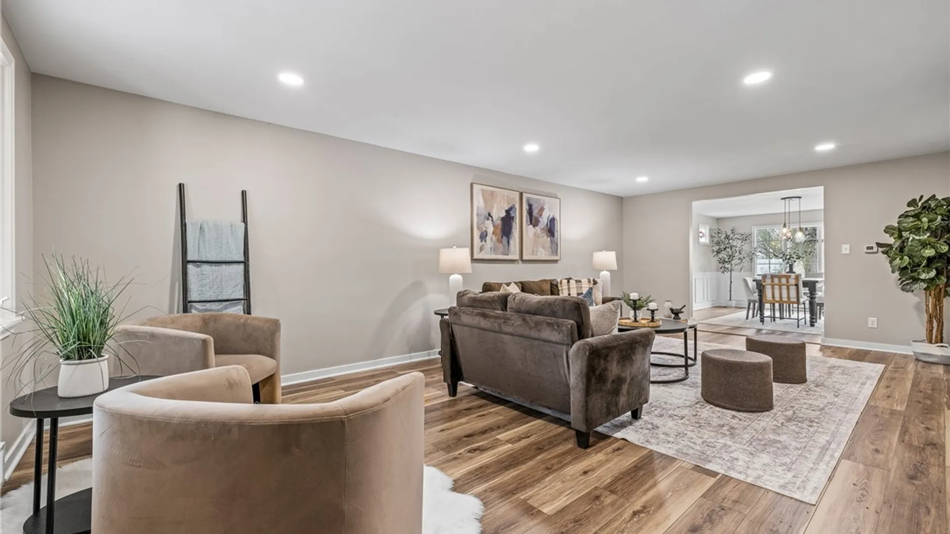 Property at 601 Roycroft Boulevard, Cheektowaga, NY 14225 6