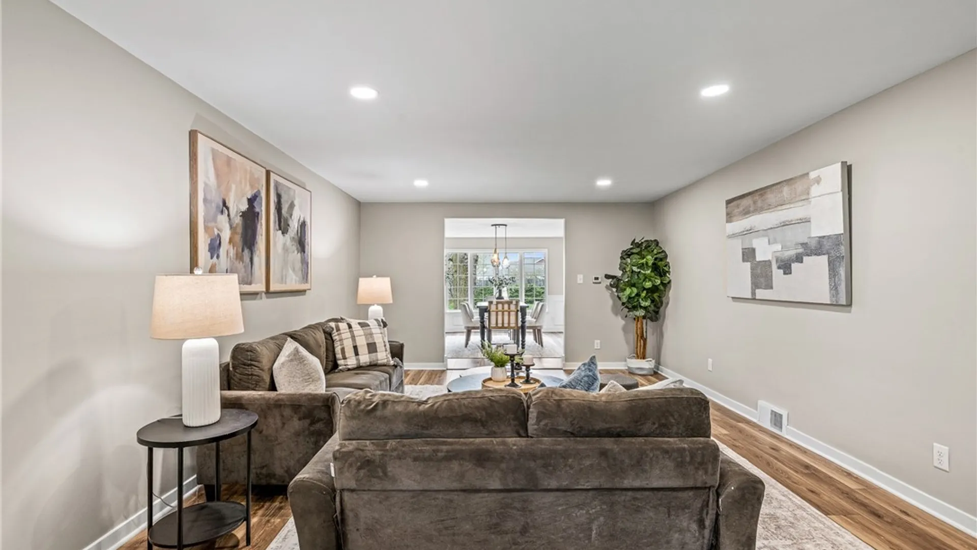 Property at 601 Roycroft Boulevard, Cheektowaga, NY 14225 8