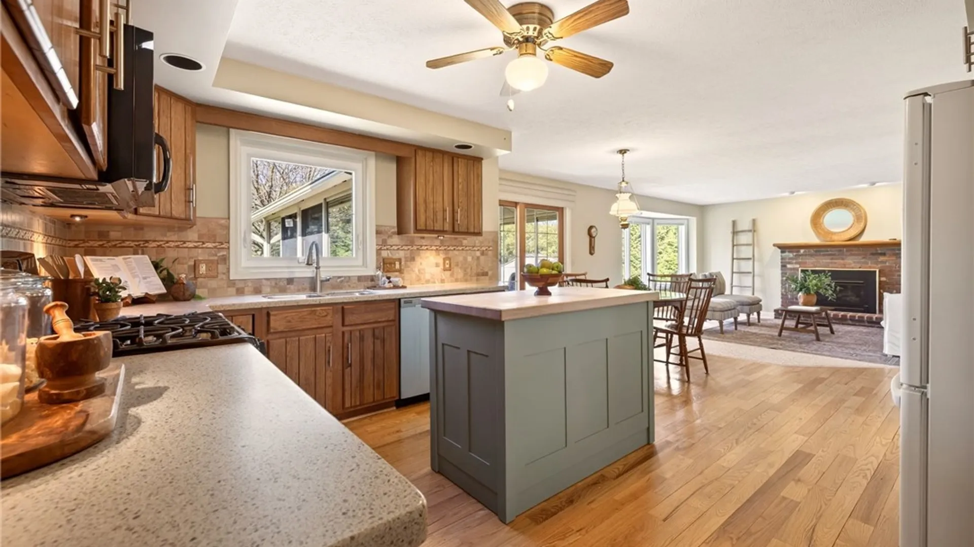 Property at 480 Spring Meadow Lane, Webster, NY 14580 16