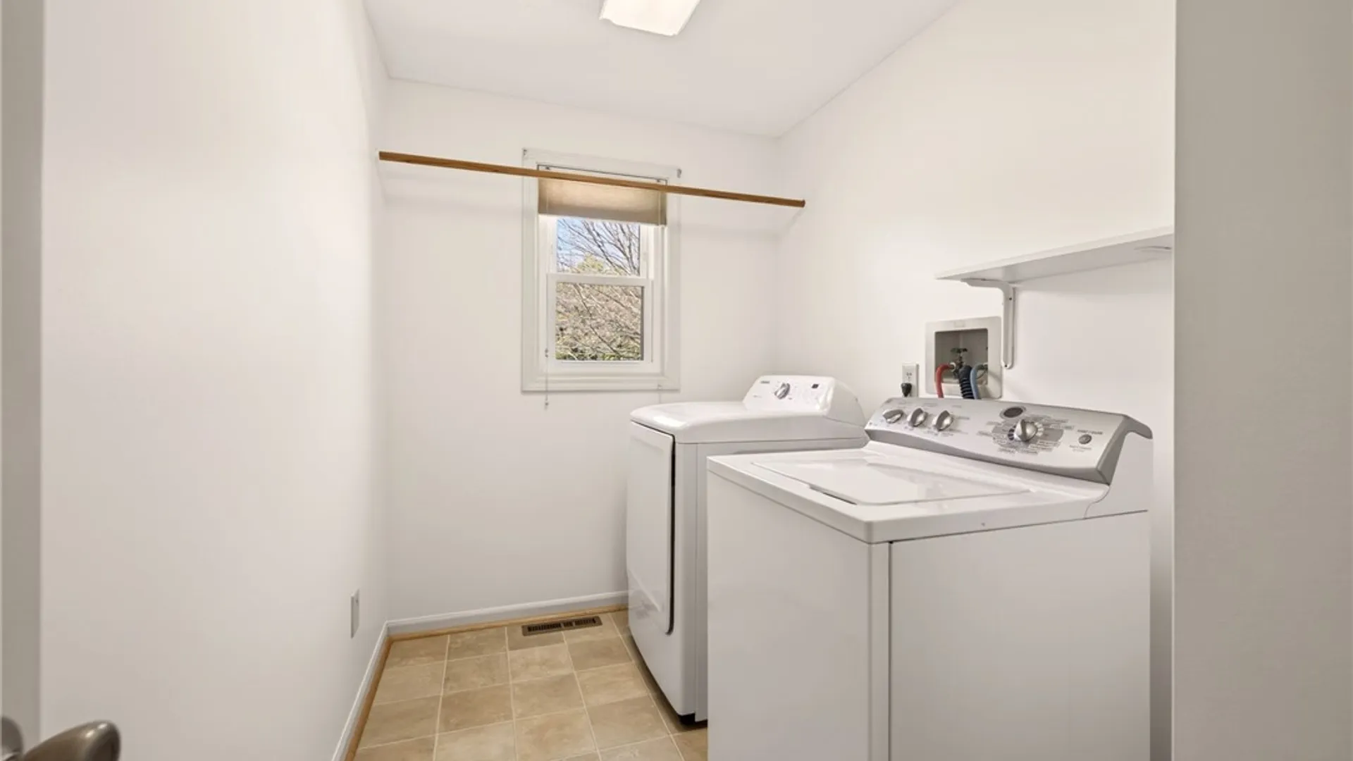 Property at 480 Spring Meadow Lane, Webster, NY 14580 23