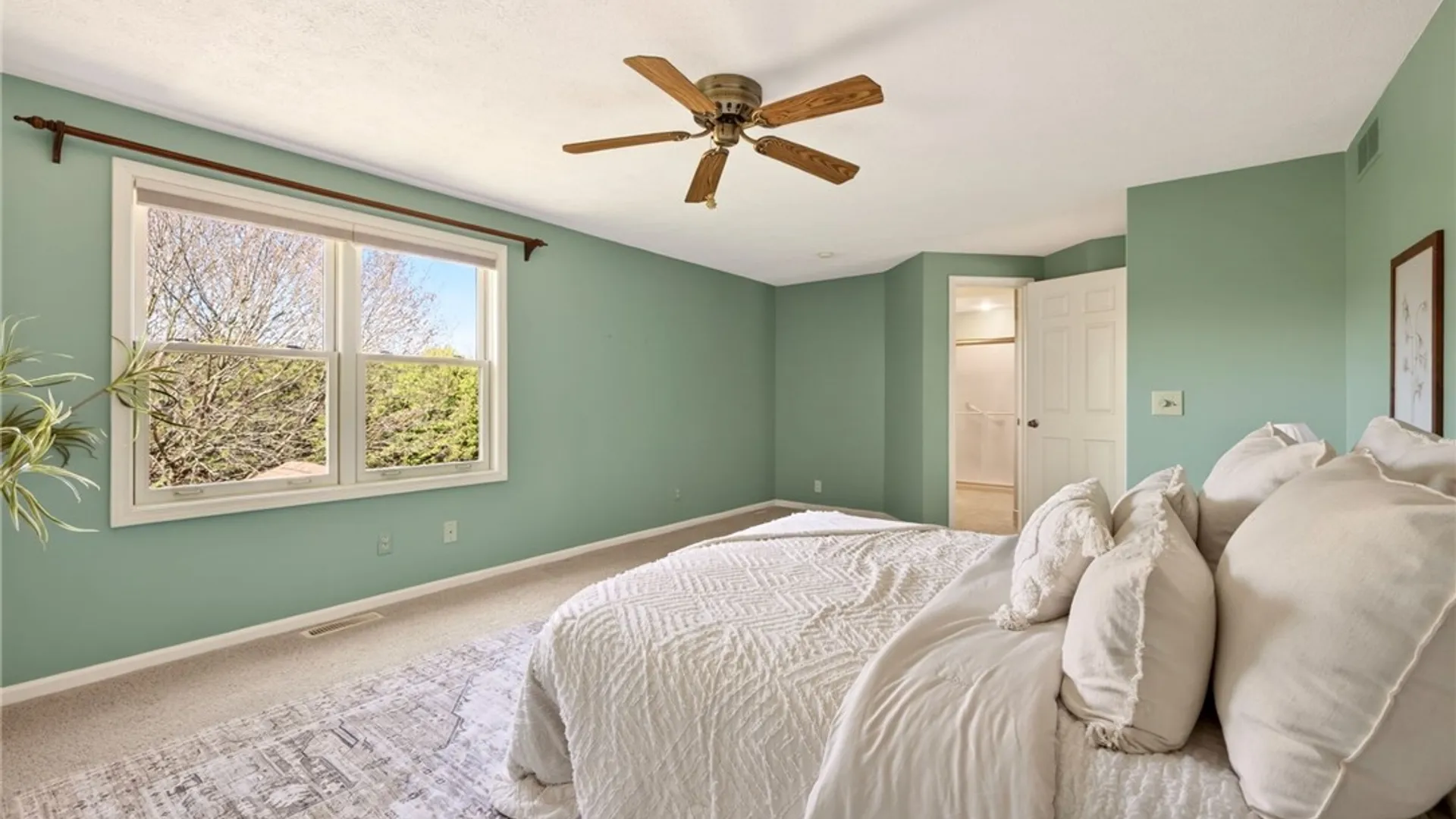 Property at 480 Spring Meadow Lane, Webster, NY 14580 27