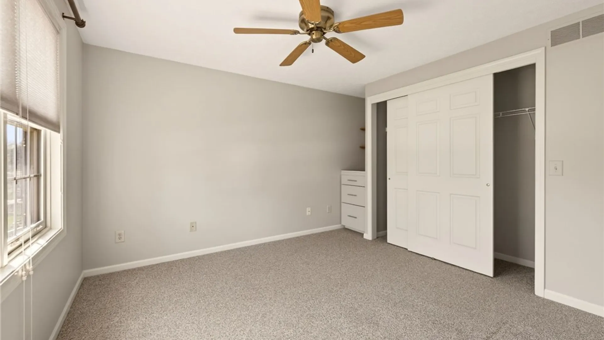 Property at 480 Spring Meadow Lane, Webster, NY 14580 31