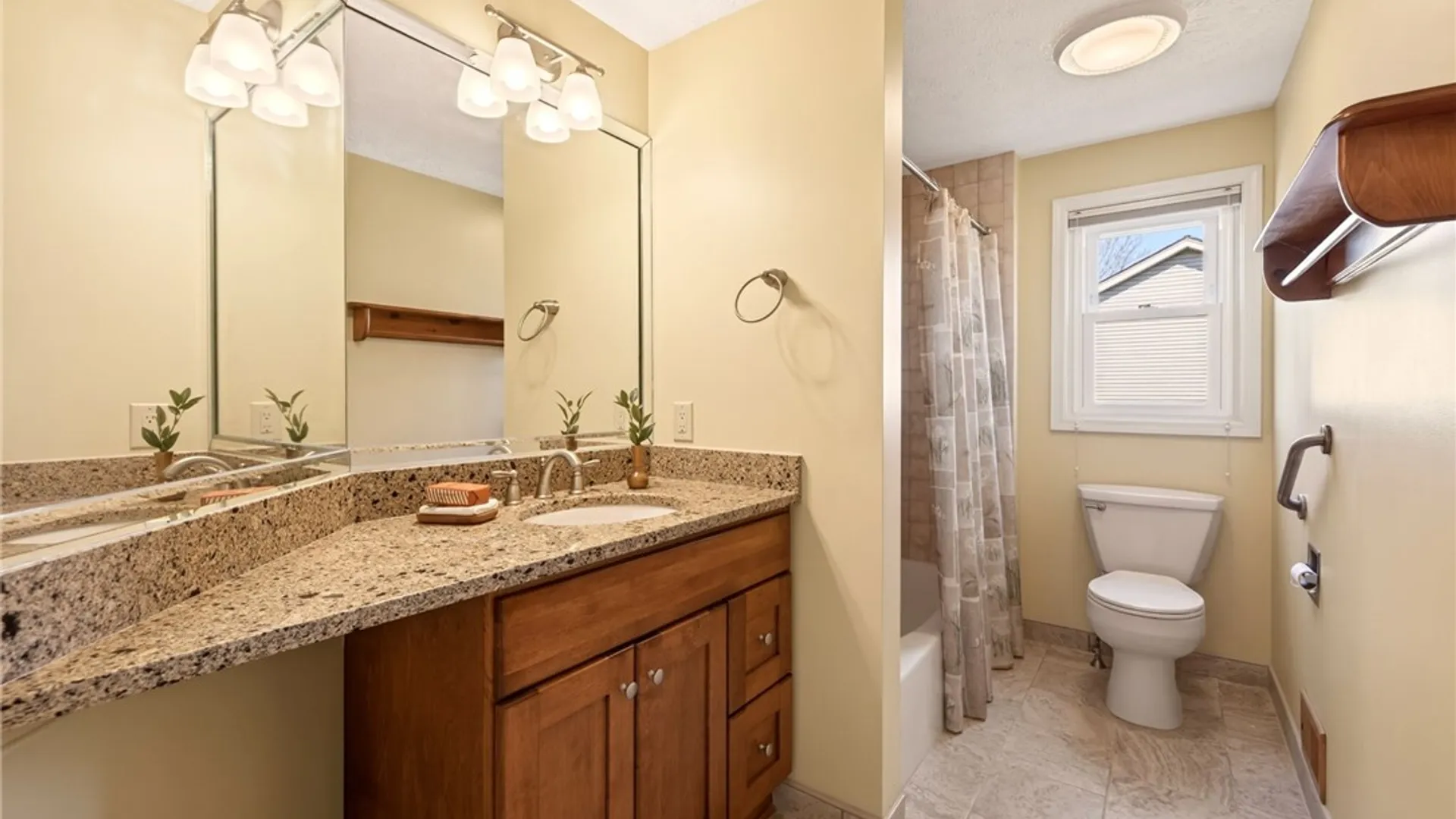 Property at 480 Spring Meadow Lane, Webster, NY 14580 32