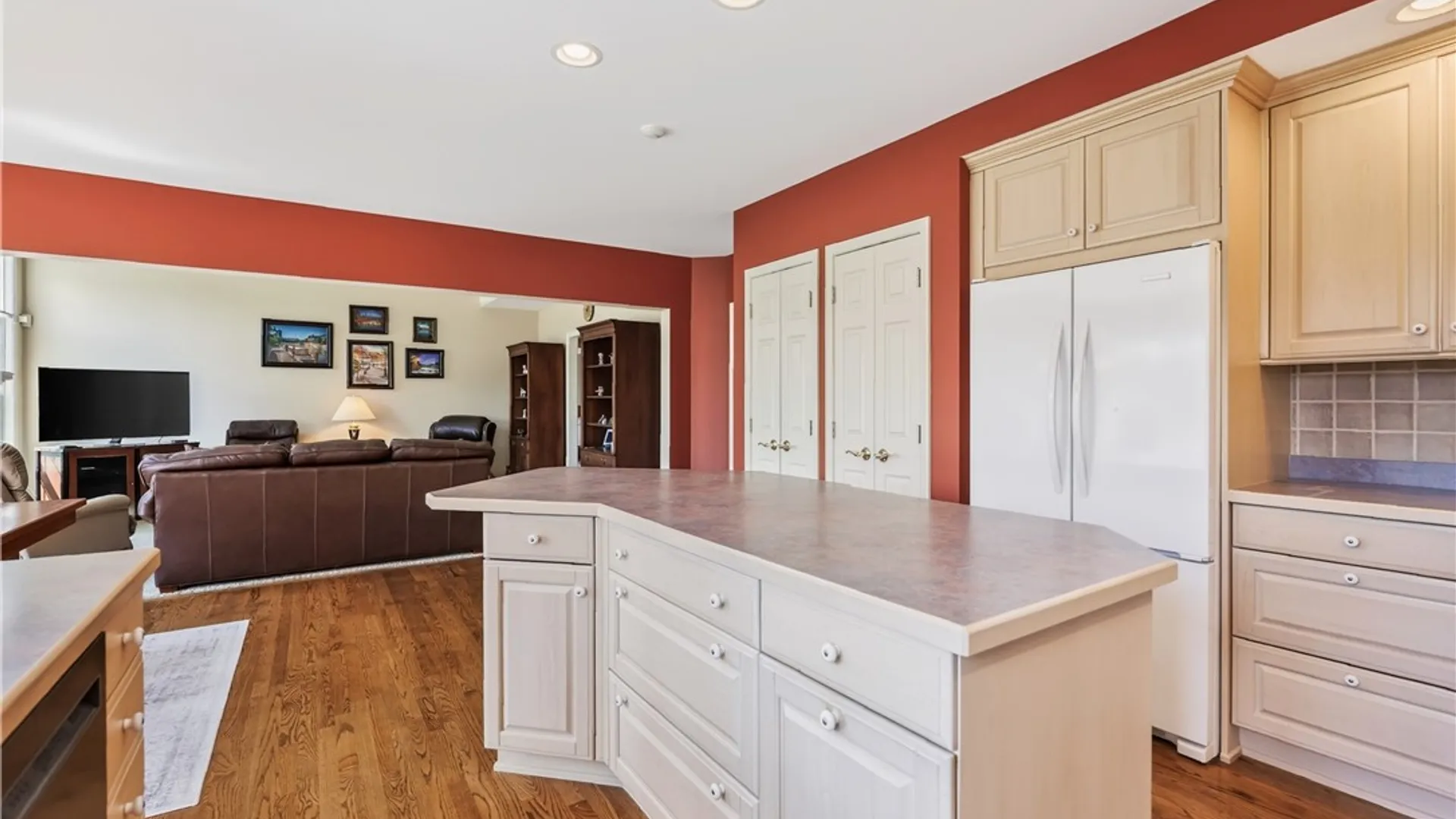 Property at 17 Sanibel Dr Drive, Perinton, NY 14450 19