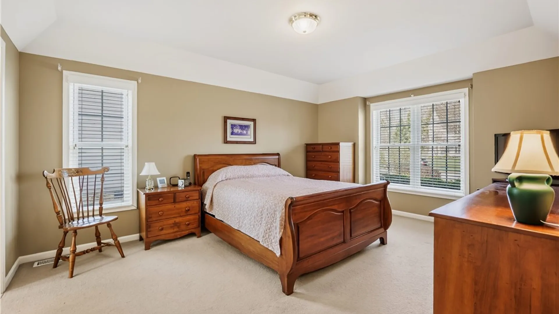 Property at 17 Sanibel Dr Drive, Perinton, NY 14450 24