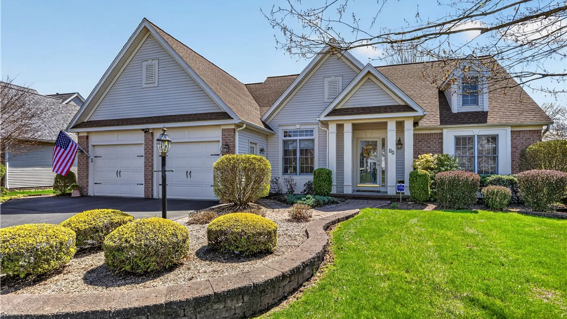 Property at 17 Sanibel Dr Drive, Perinton, NY 14450 3