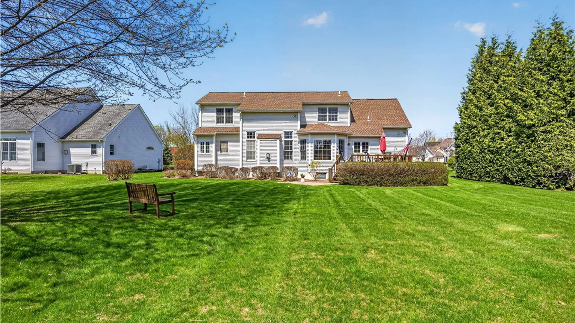 Property at 17 Sanibel Dr Drive, Perinton, NY 14450 40