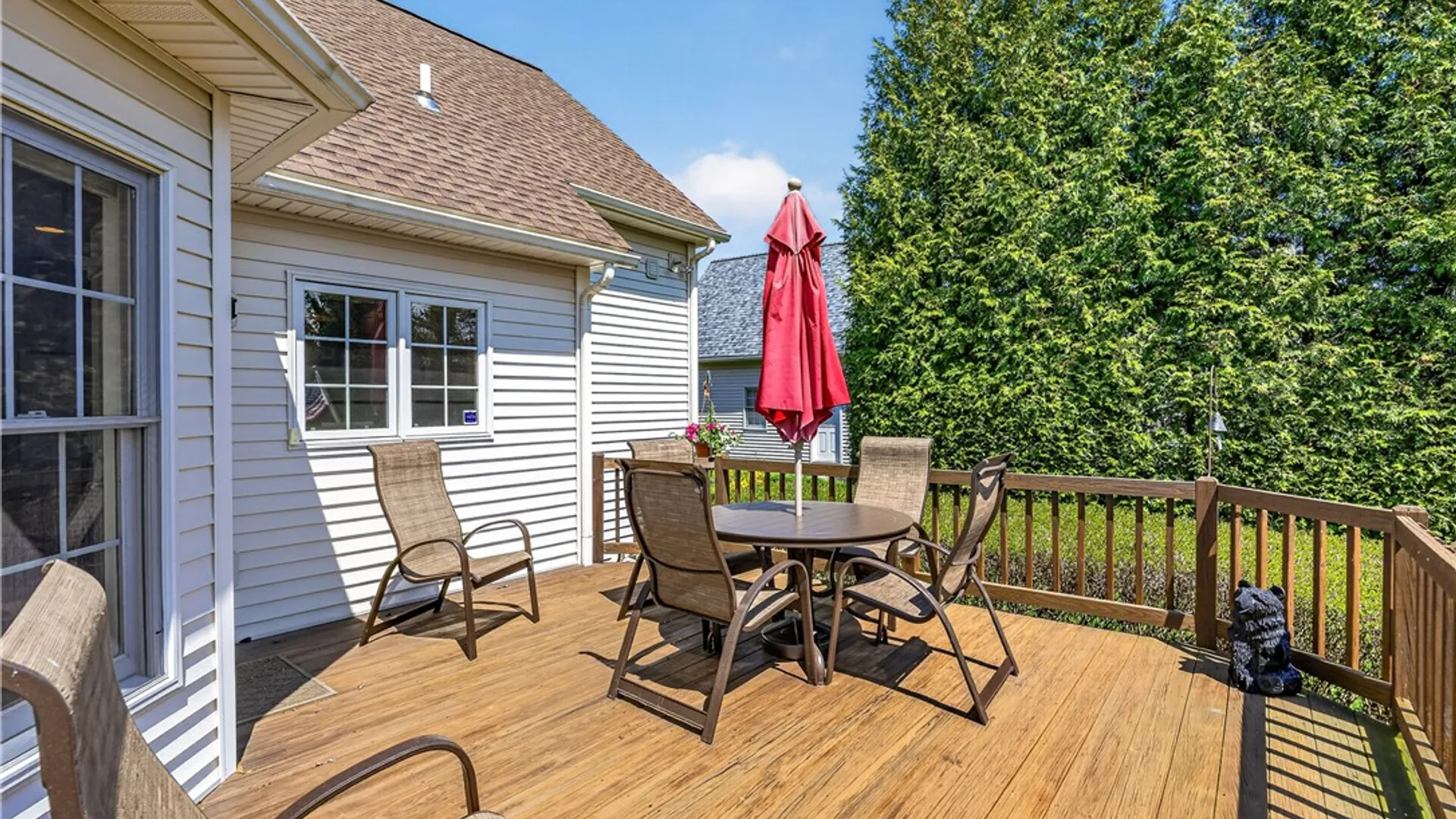 Property at 17 Sanibel Dr Drive, Perinton, NY 14450 44