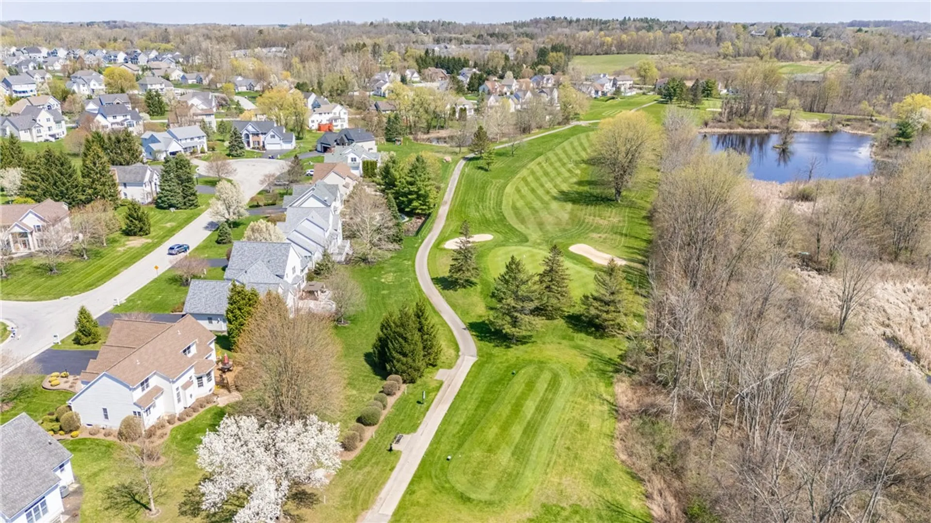 Property at 17 Sanibel Dr Drive, Perinton, NY 14450 45