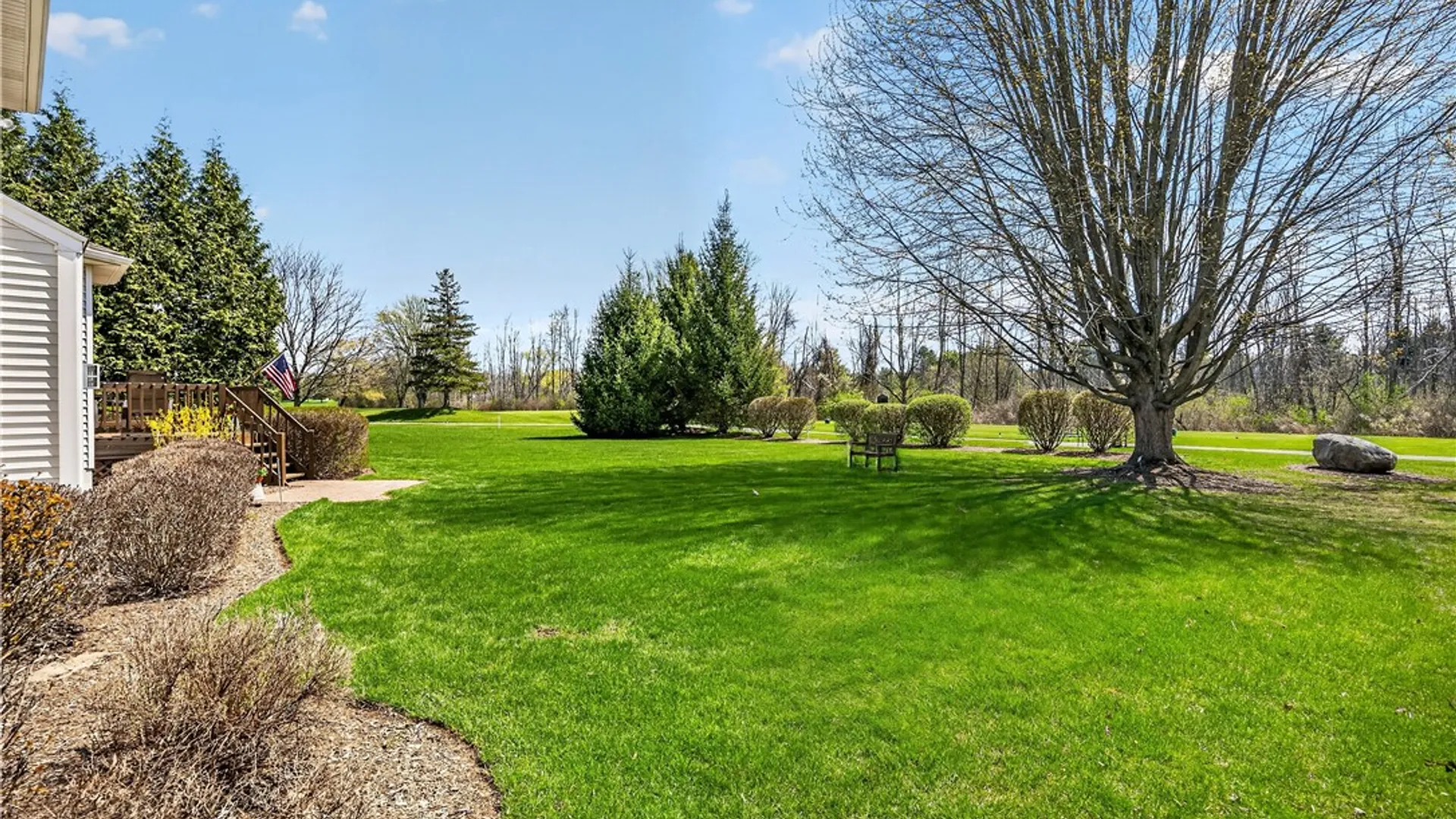 Property at 17 Sanibel Dr Drive, Perinton, NY 14450 7