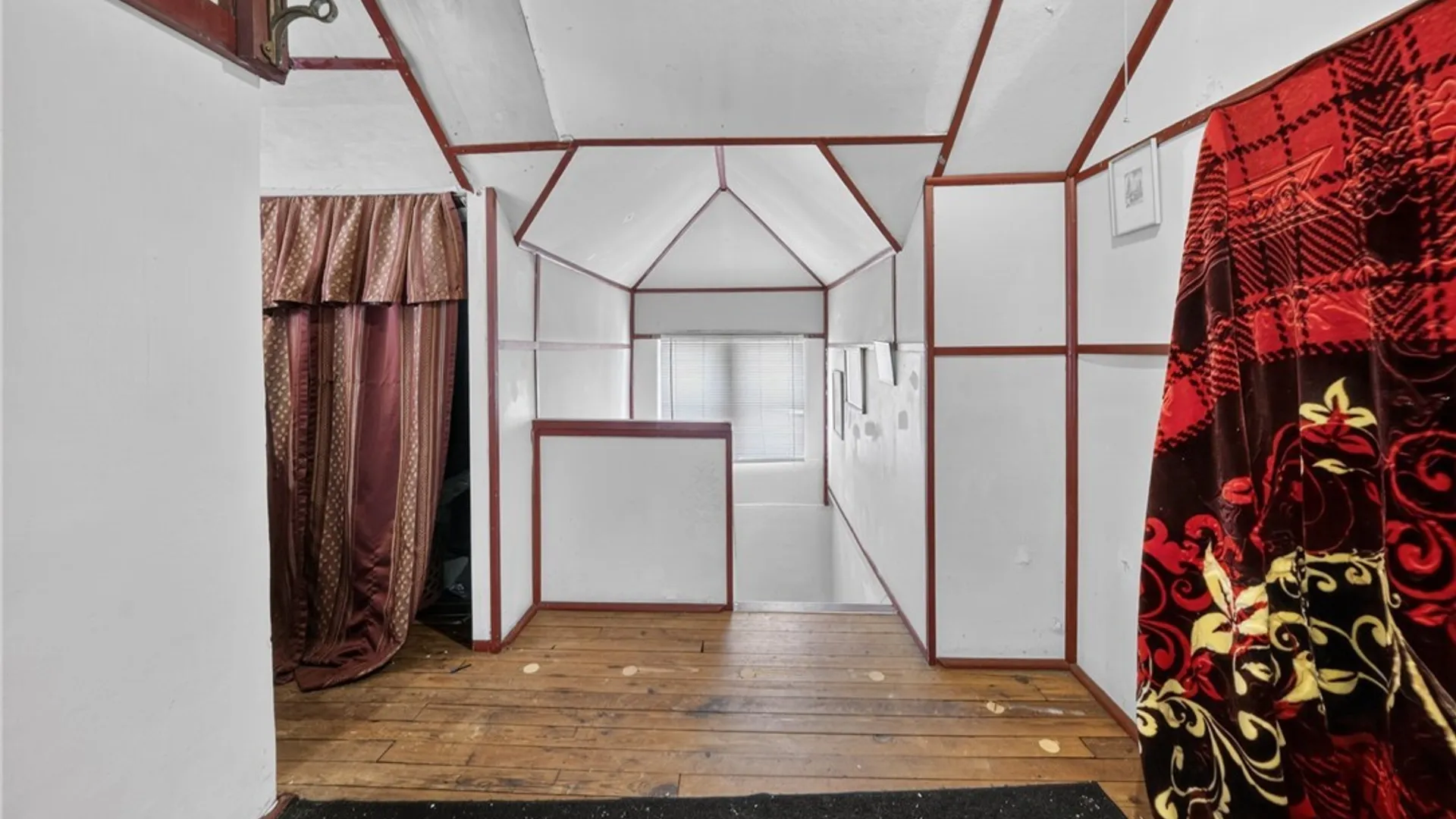 Property at 204 Parkway Drive, Syracuse, NY 13207 23