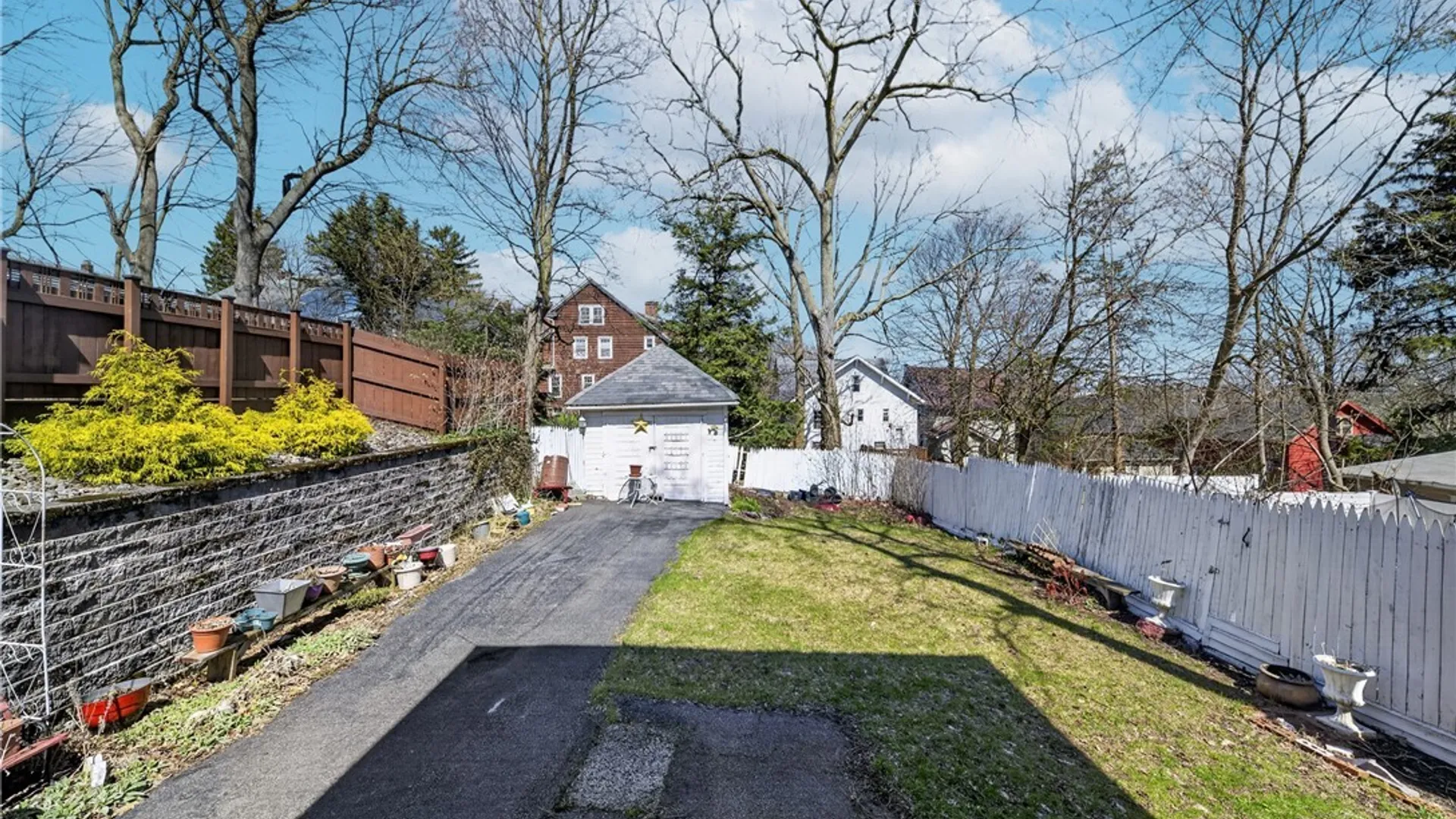 Property at 204 Parkway Drive, Syracuse, NY 13207 25