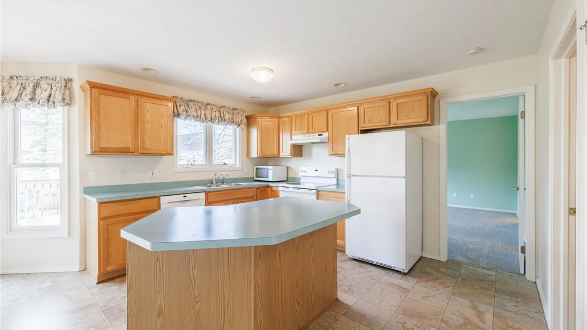 Property at 337 Sunny Mill Lane, Greece, NY 14626 16