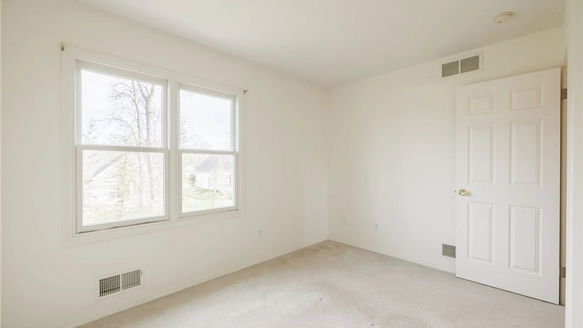 Property at 337 Sunny Mill Lane, Greece, NY 14626 35
