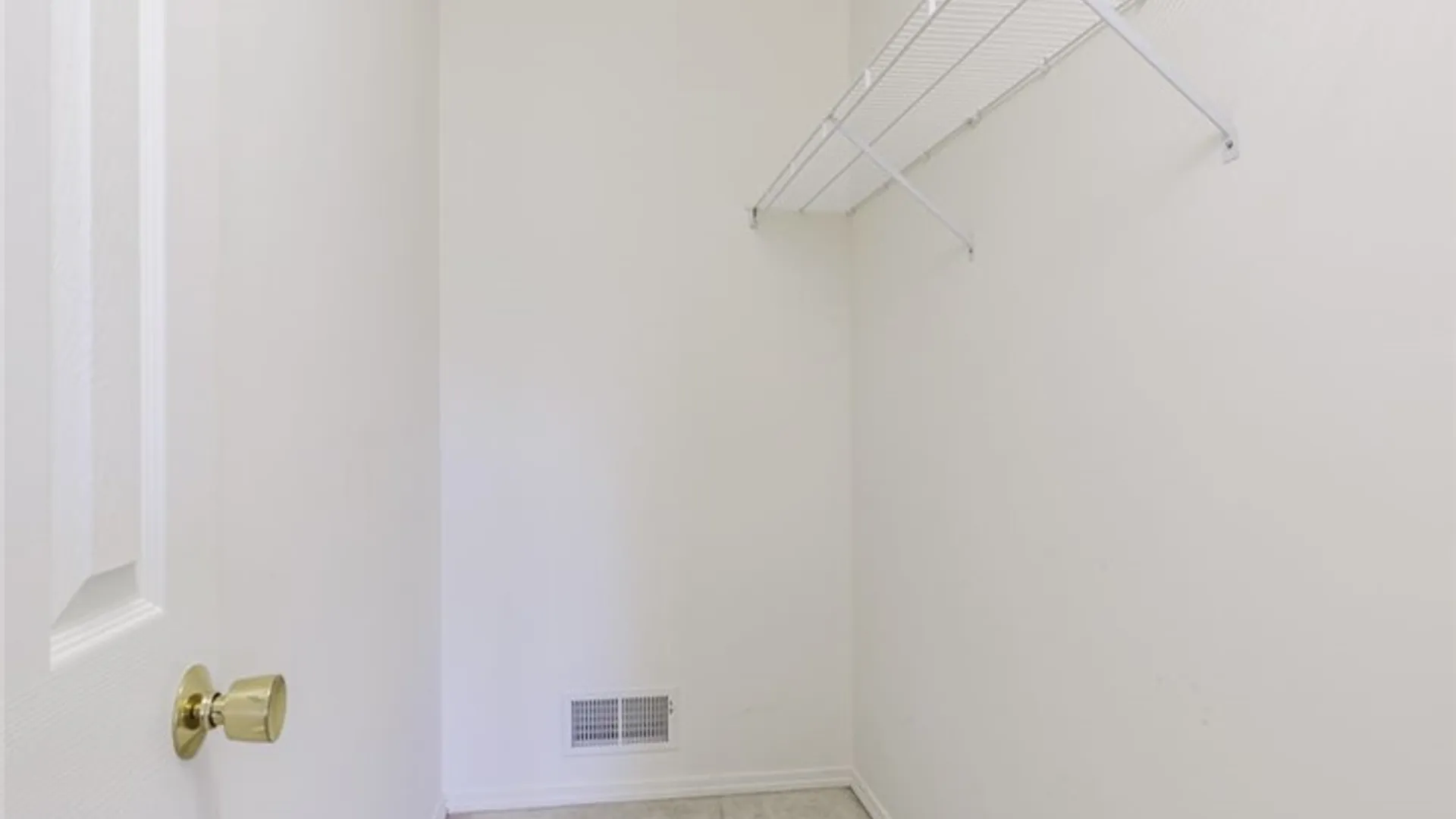 Property at 337 Sunny Mill Lane, Greece, NY 14626 39