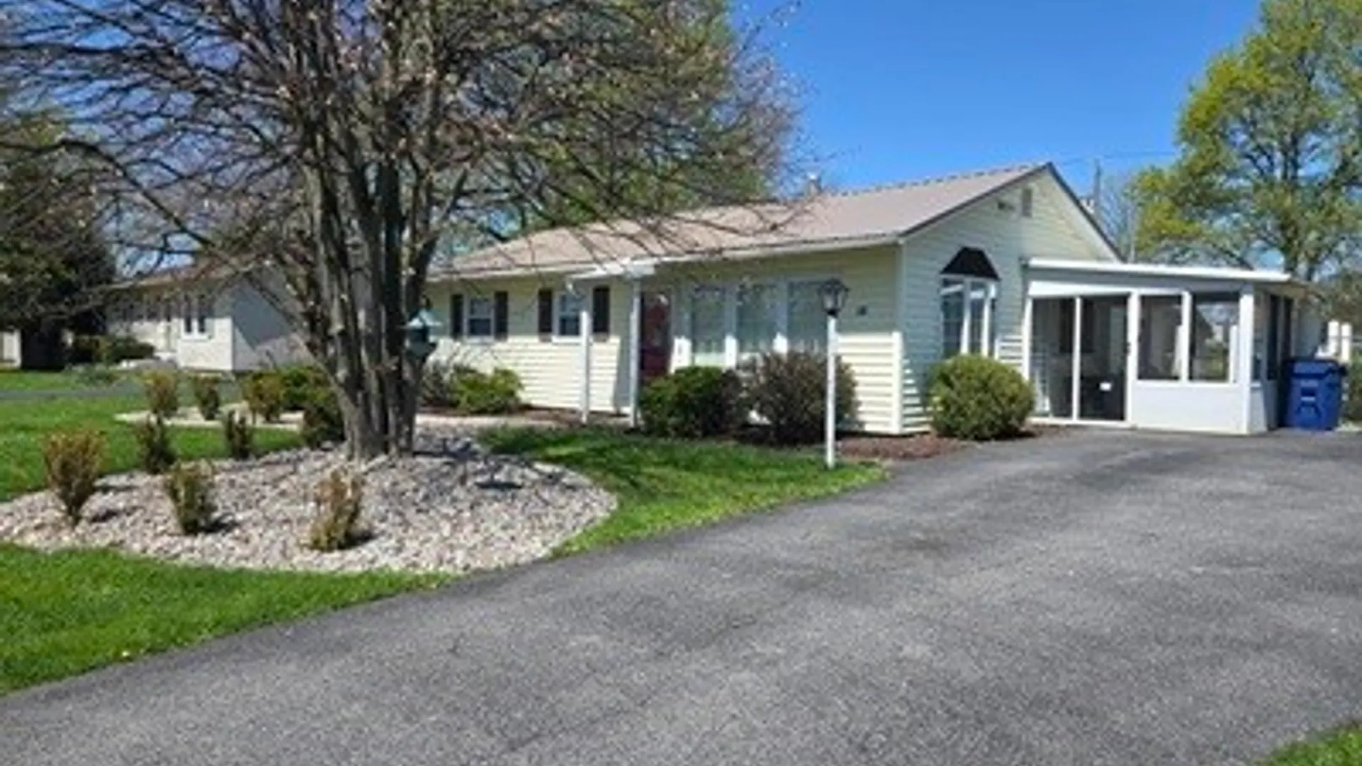 Property at 16 Christy Parkway, Mendon, NY 14472 2