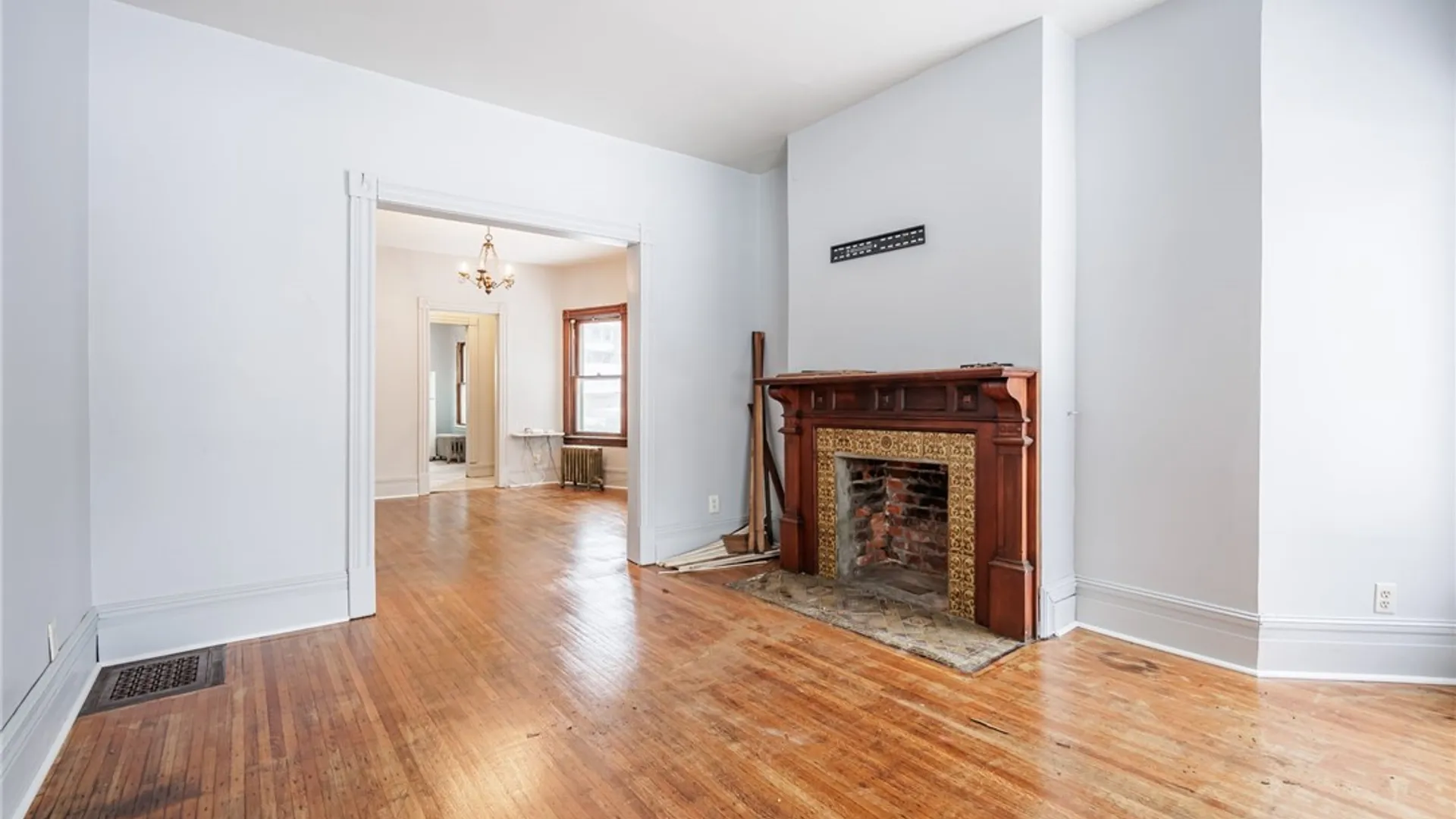 Property at 500 Oxford Street, Rochester, NY 14607 4