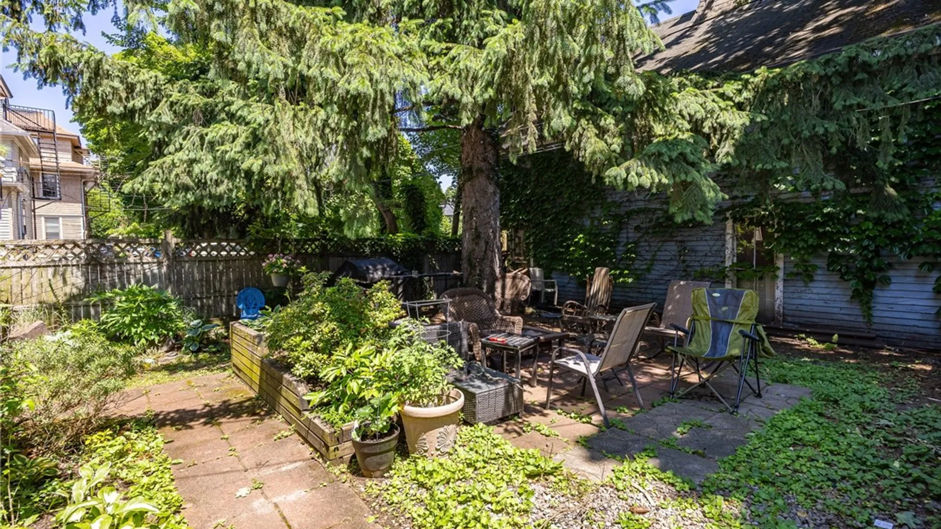 Property at 256 Oxford Street, Rochester, NY 14607 23