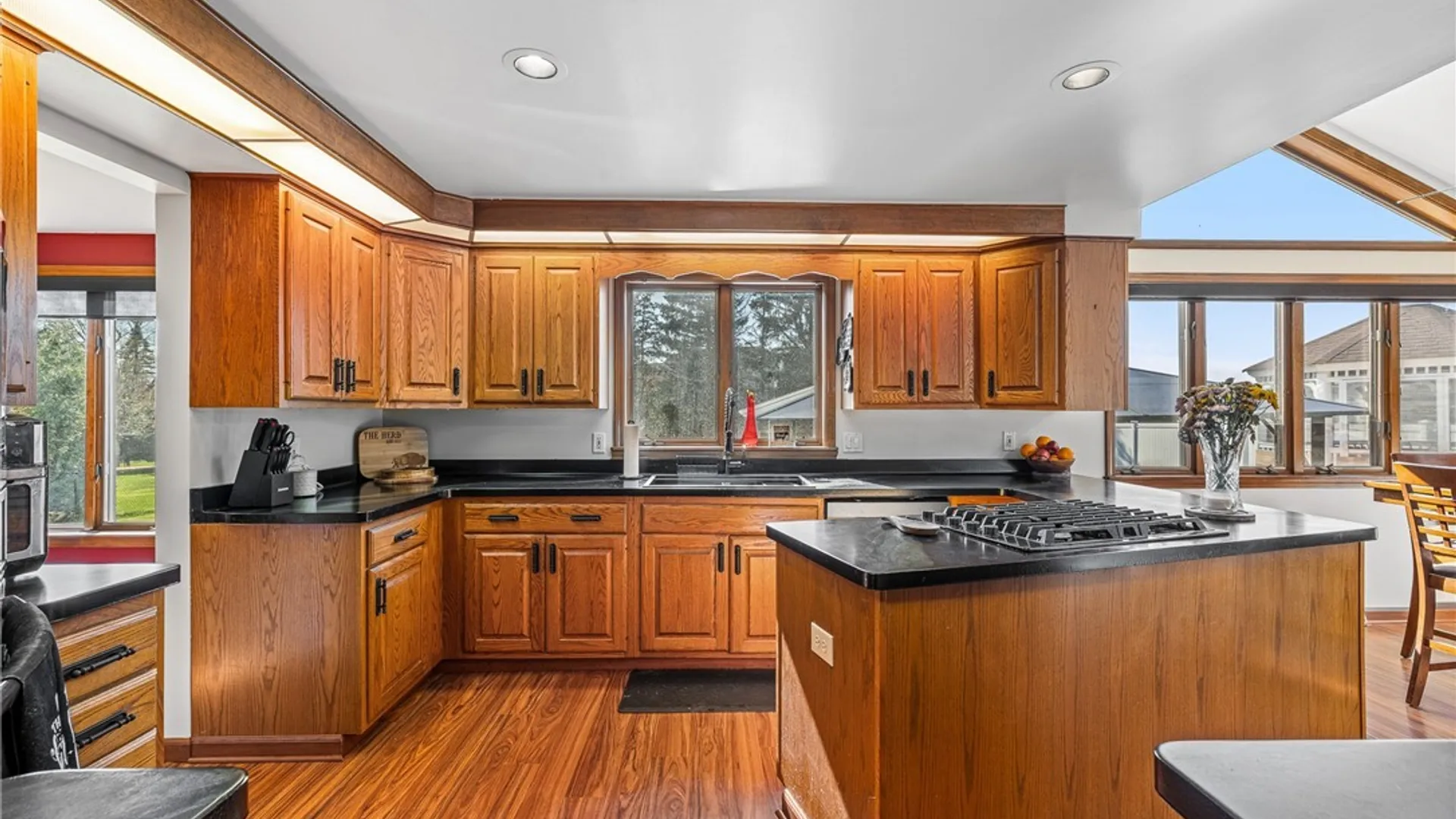 Property at 8954 Candlewood Lane, Clarence, NY 14032 12