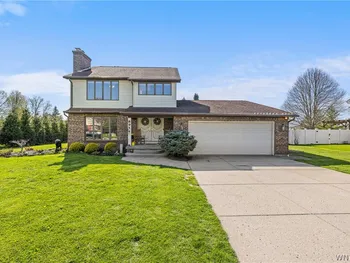 8954 Candlewood Lane, Clarence, NY 14032