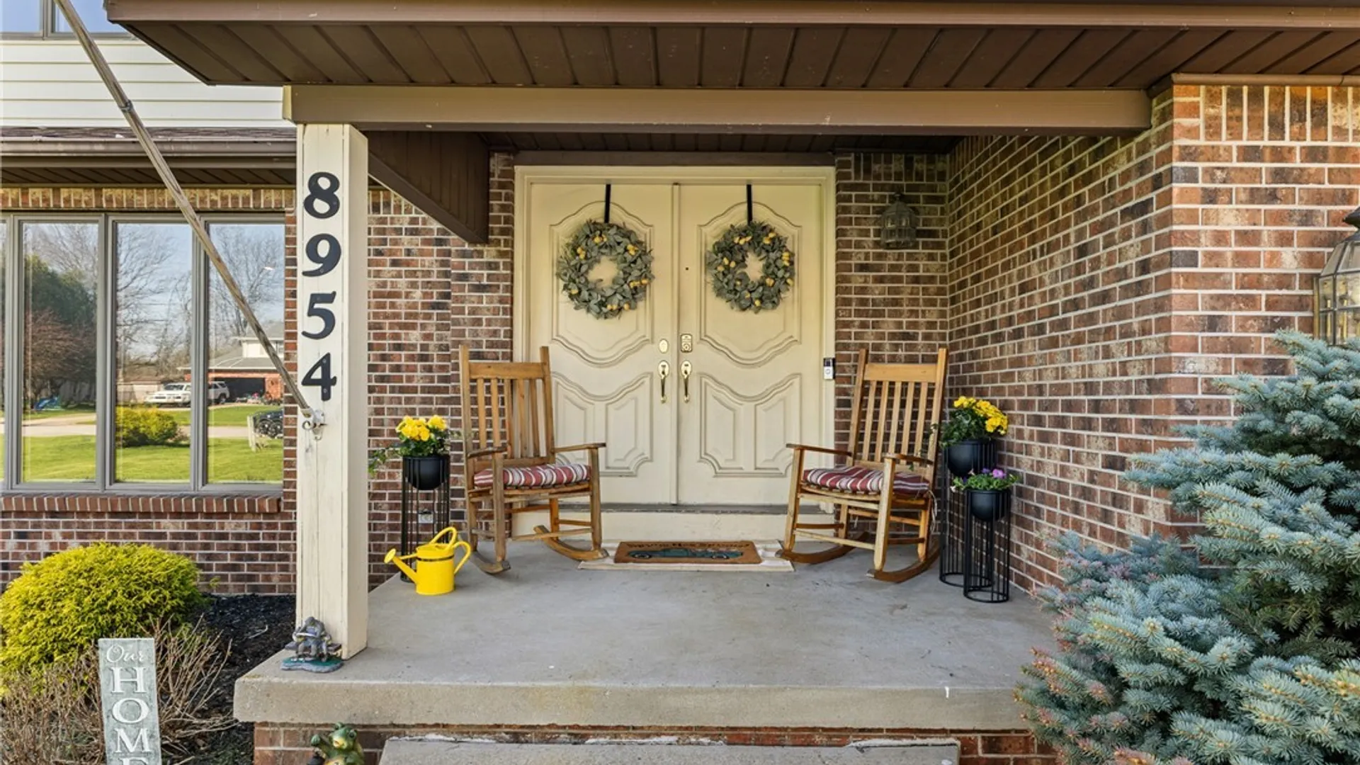 Property at 8954 Candlewood Lane, Clarence, NY 14032 4