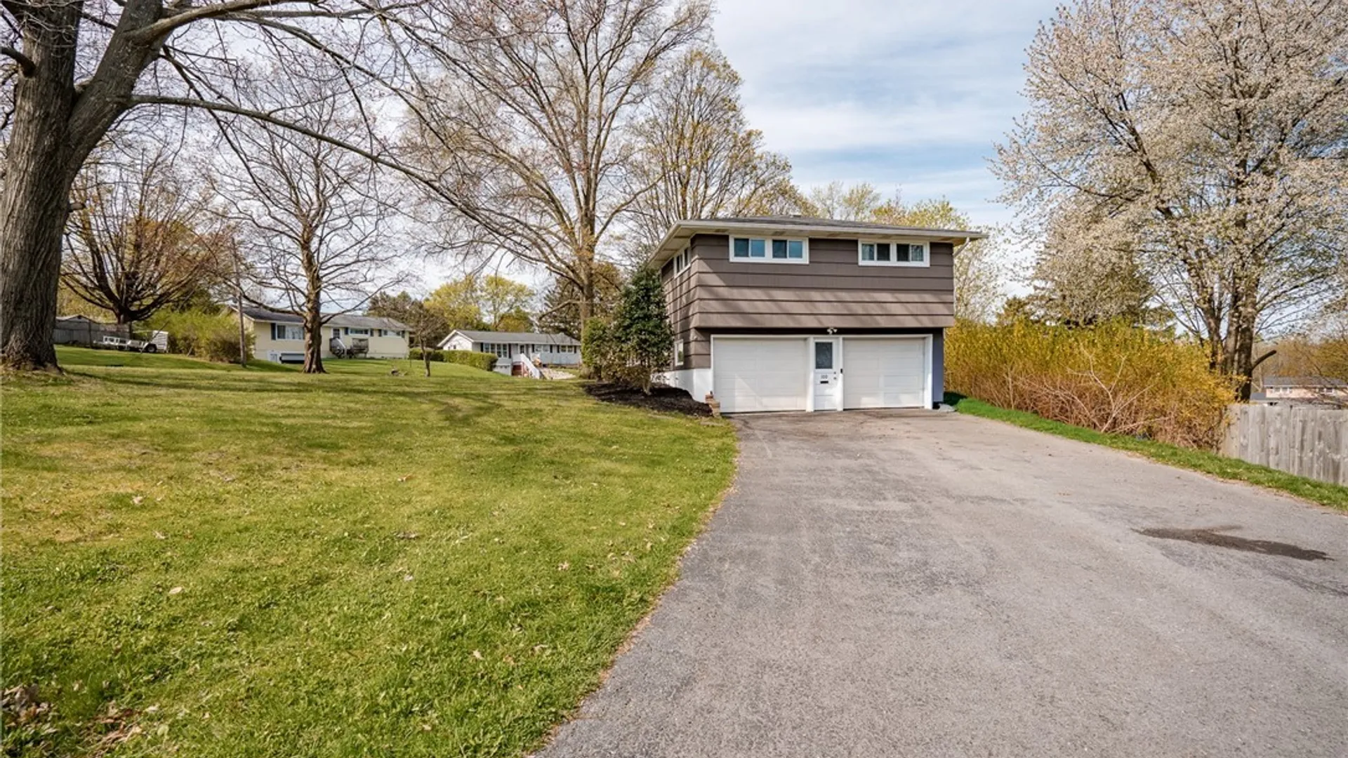 Property at 100 Cutler Drive, Camillus, NY 13219 3