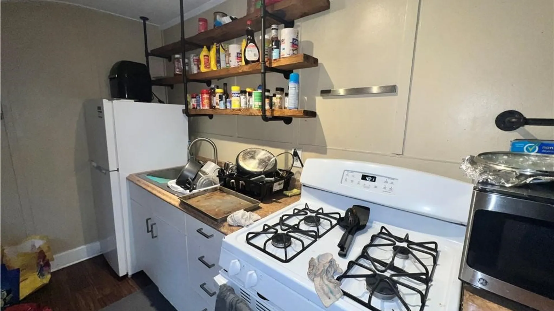 Property at 471 Brooks Ave Avenue, Rochester, NY 14619 6