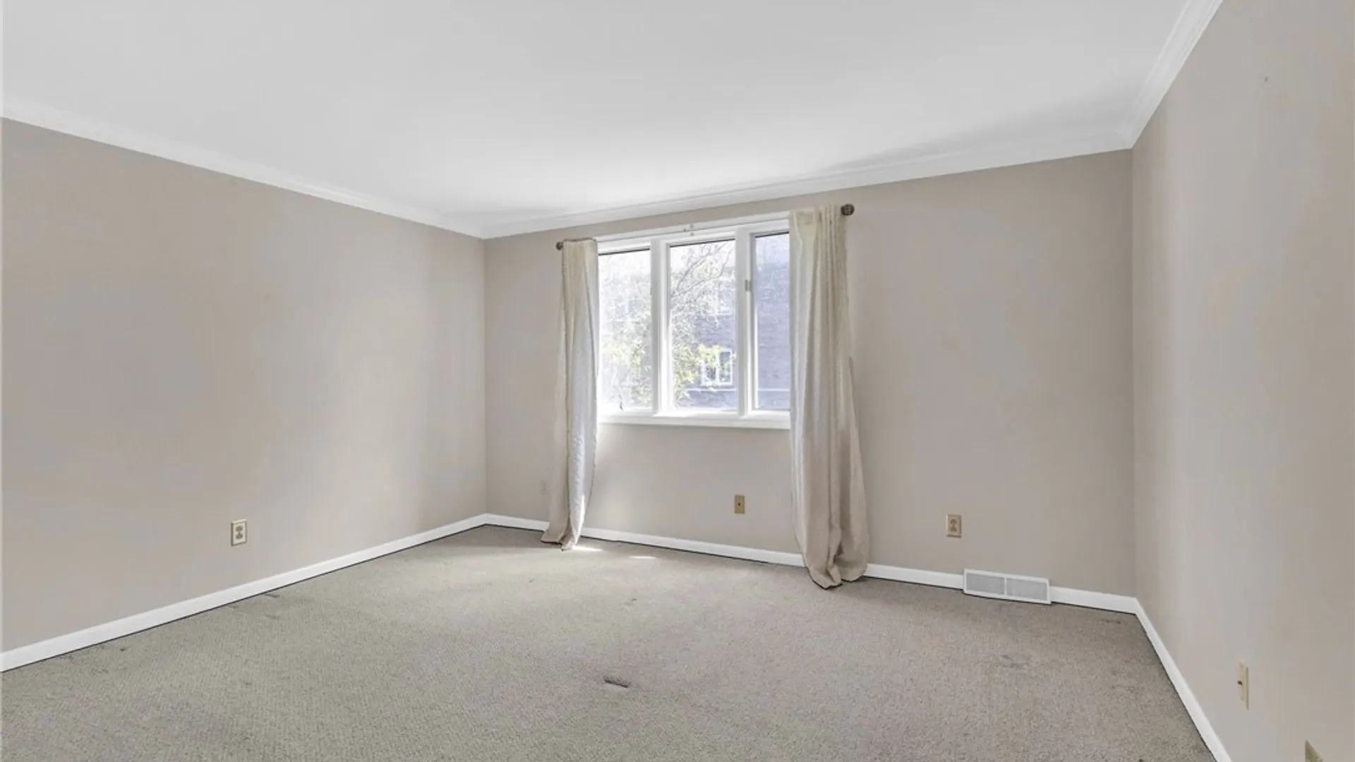 Property at 4585 Chestnut Ridge Road, Amherst, NY 14228 29