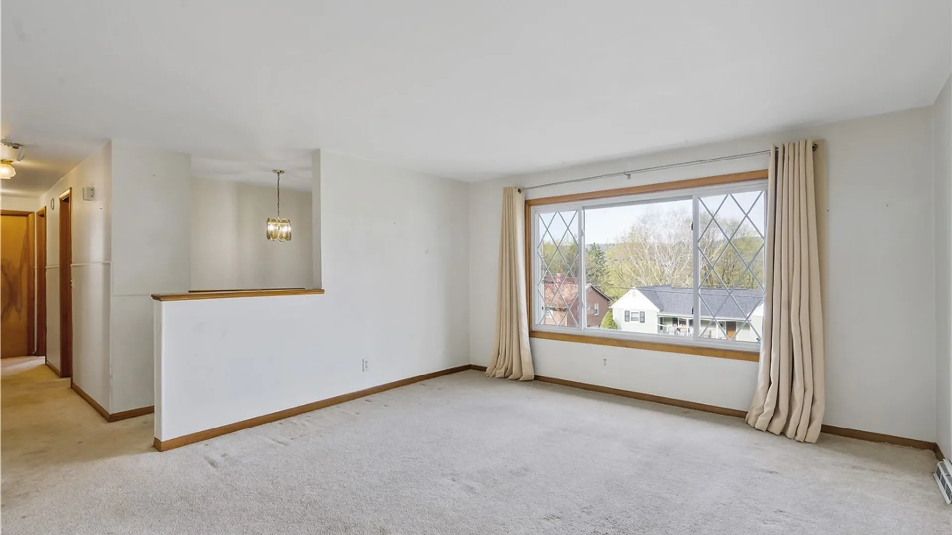 Property at 139 Sunrise Drive, Syracuse, NY 13205 12