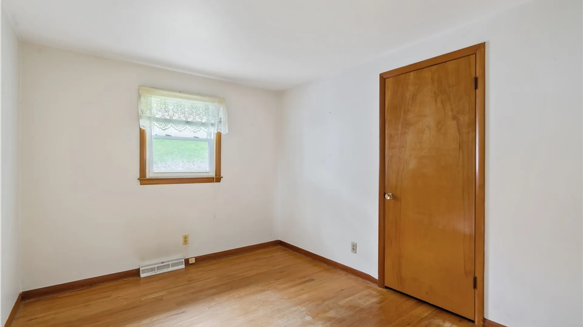 Property at 139 Sunrise Drive, Syracuse, NY 13205 13