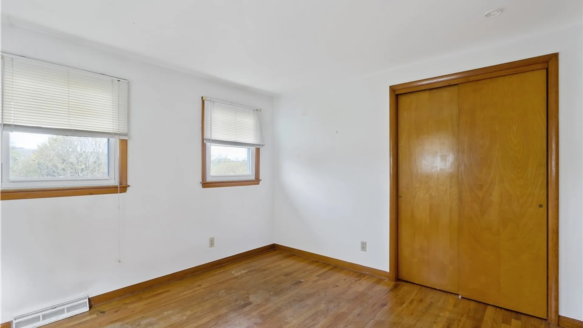 Property at 139 Sunrise Drive, Syracuse, NY 13205 18