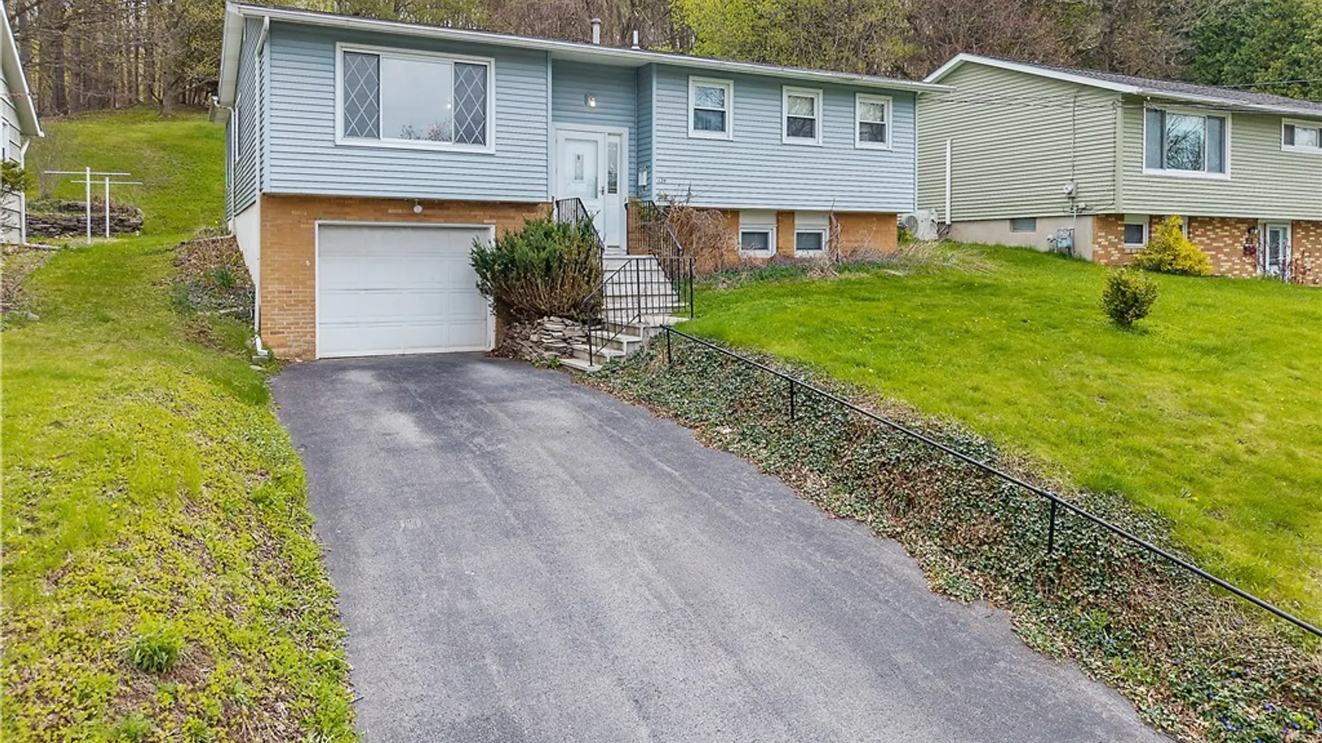 Property at 139 Sunrise Drive, Syracuse, NY 13205 2