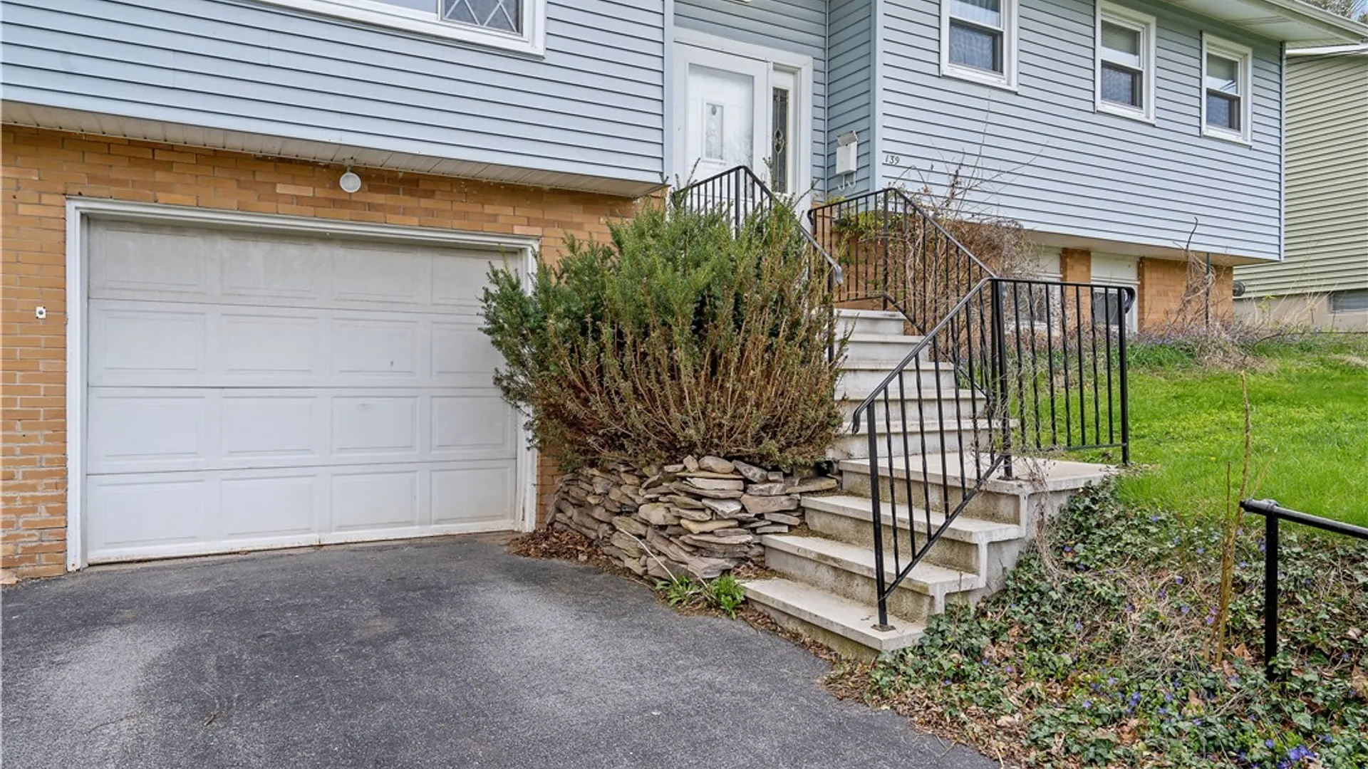 Property at 139 Sunrise Drive, Syracuse, NY 13205 3