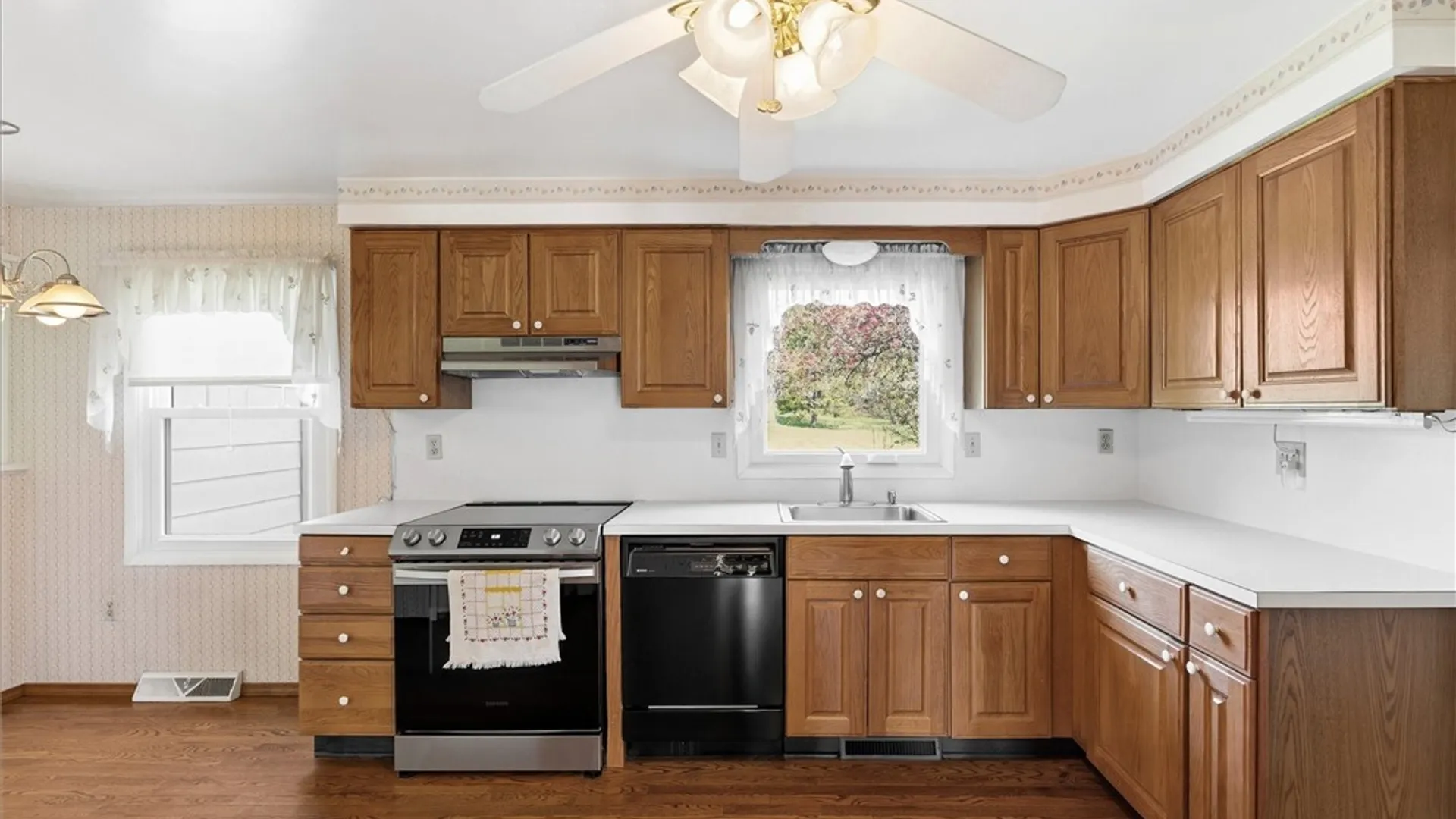 Property at 106 Wiesner Lane, DeWitt, NY 13214 16