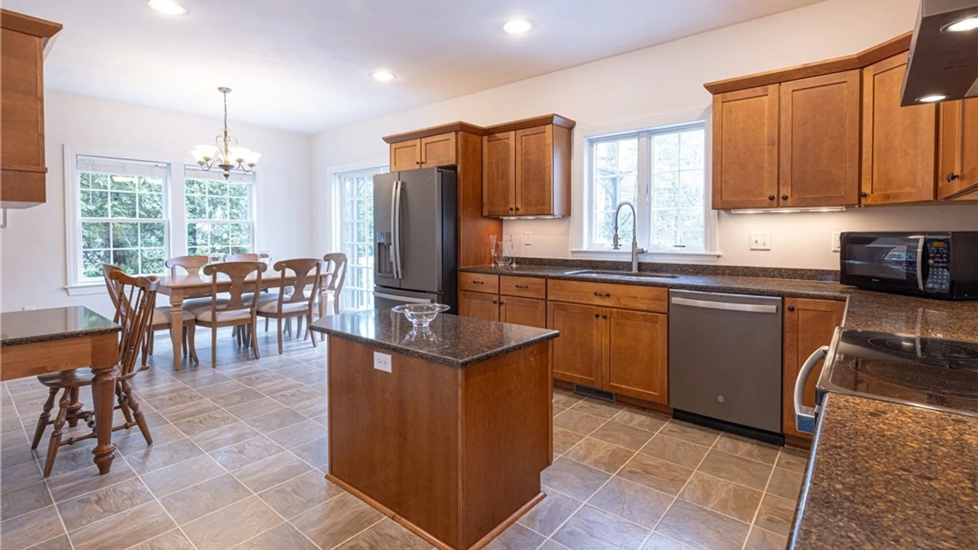 Property at 45 Leitch Avenue, Skaneateles, NY 13152 12