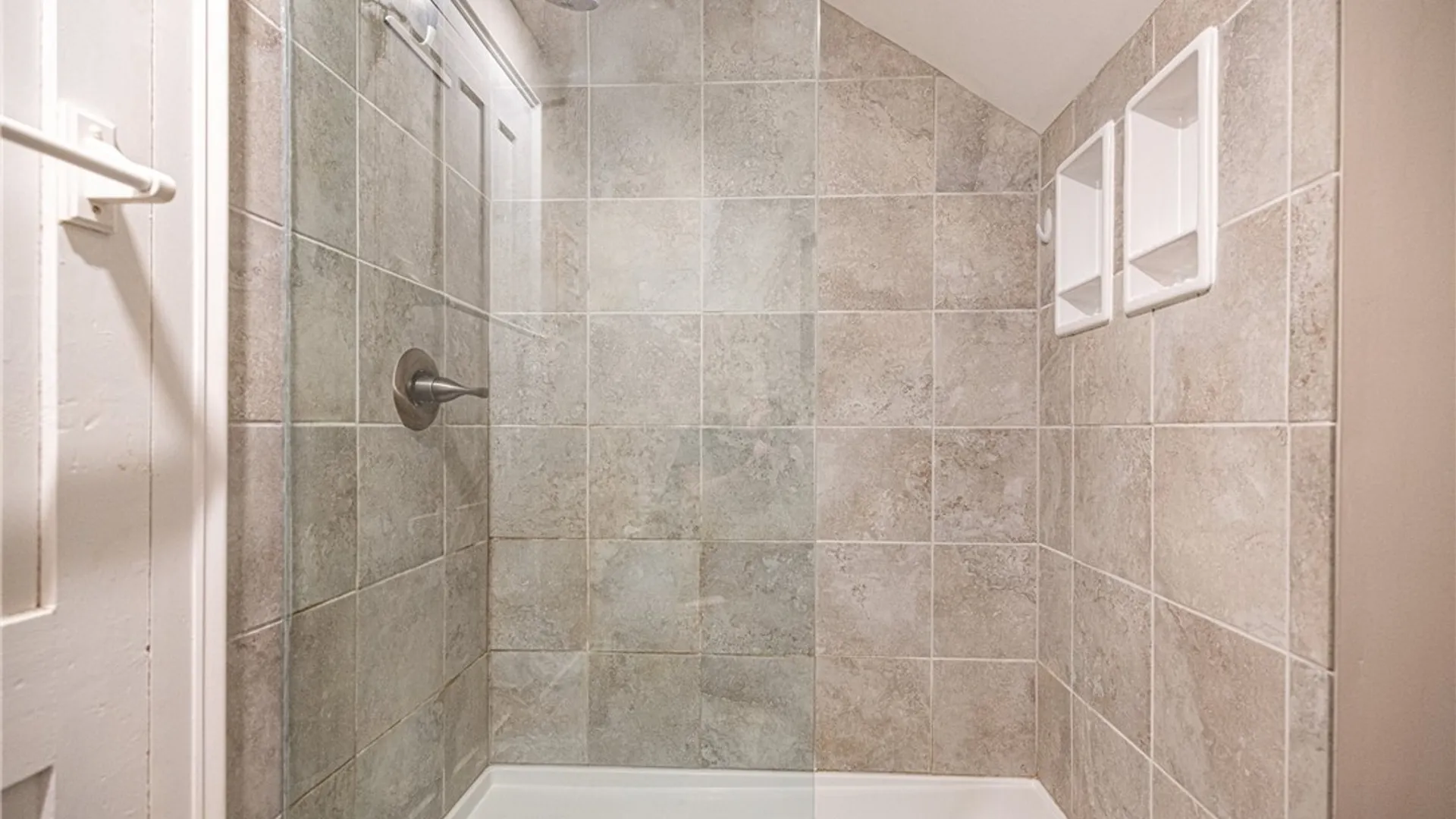 Property at 45 Leitch Avenue, Skaneateles, NY 13152 23