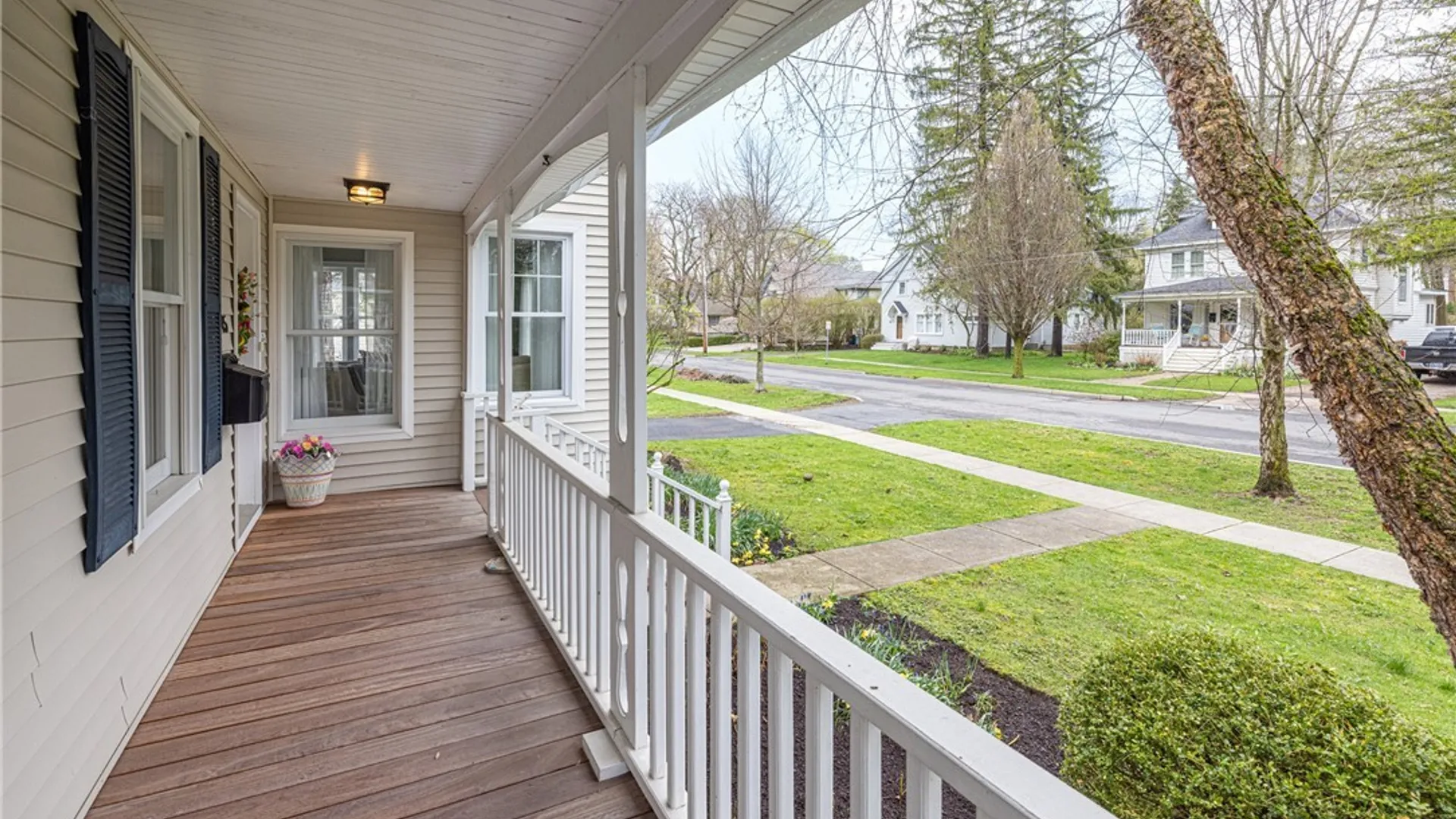 Property at 45 Leitch Avenue, Skaneateles, NY 13152 3