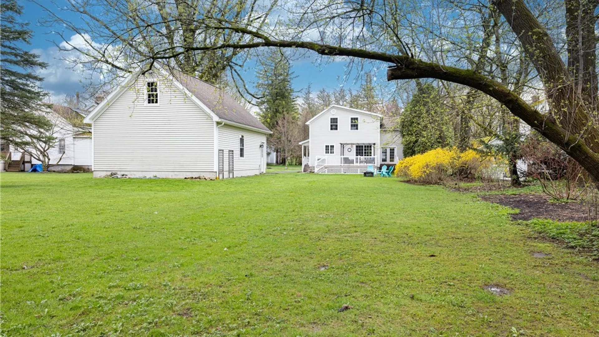 Property at 45 Leitch Avenue, Skaneateles, NY 13152 31