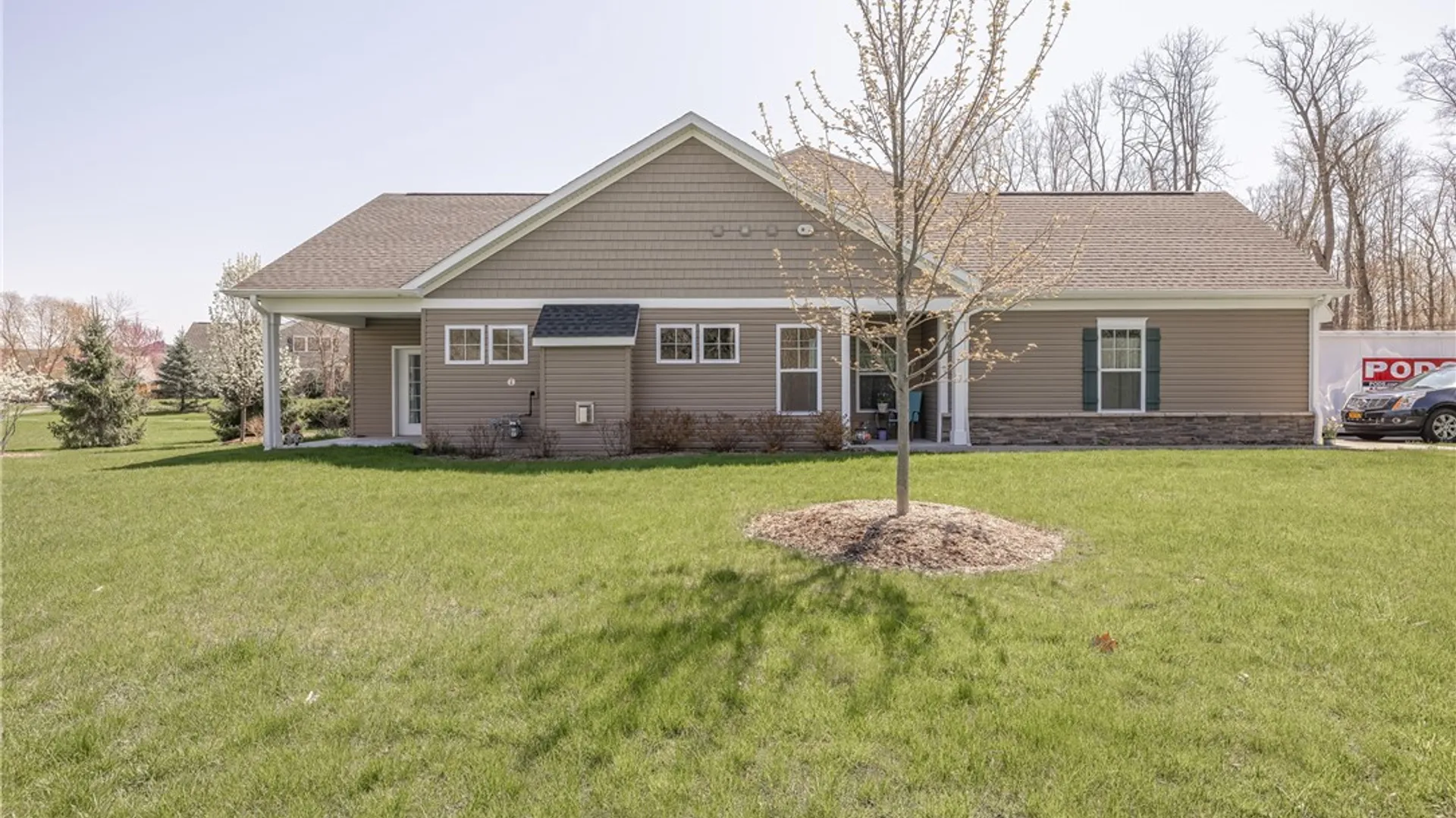 Property at 801 Rivers Run, Henrietta, NY 14623 2