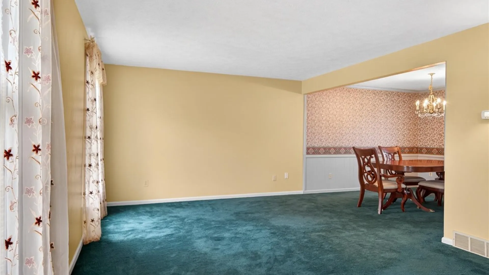 Property at 239 Southridge Drive, Greece, NY 14626 9