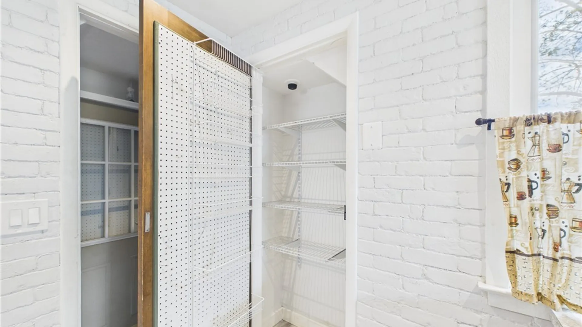 Property at 202 Augusta Drive, Cicero, NY 13212 10