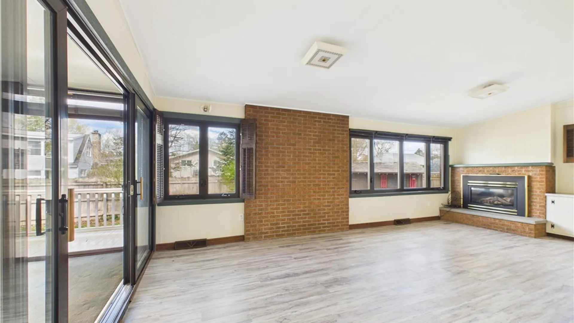 Property at 202 Augusta Drive, Cicero, NY 13212 11