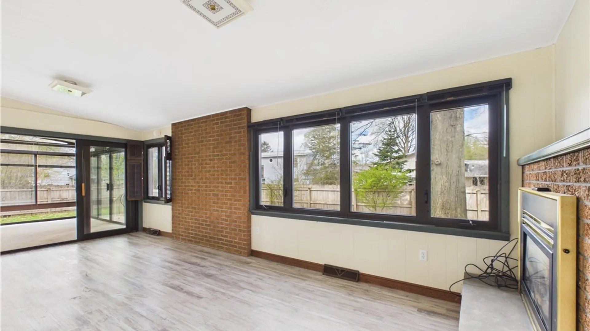 Property at 202 Augusta Drive, Cicero, NY 13212 12