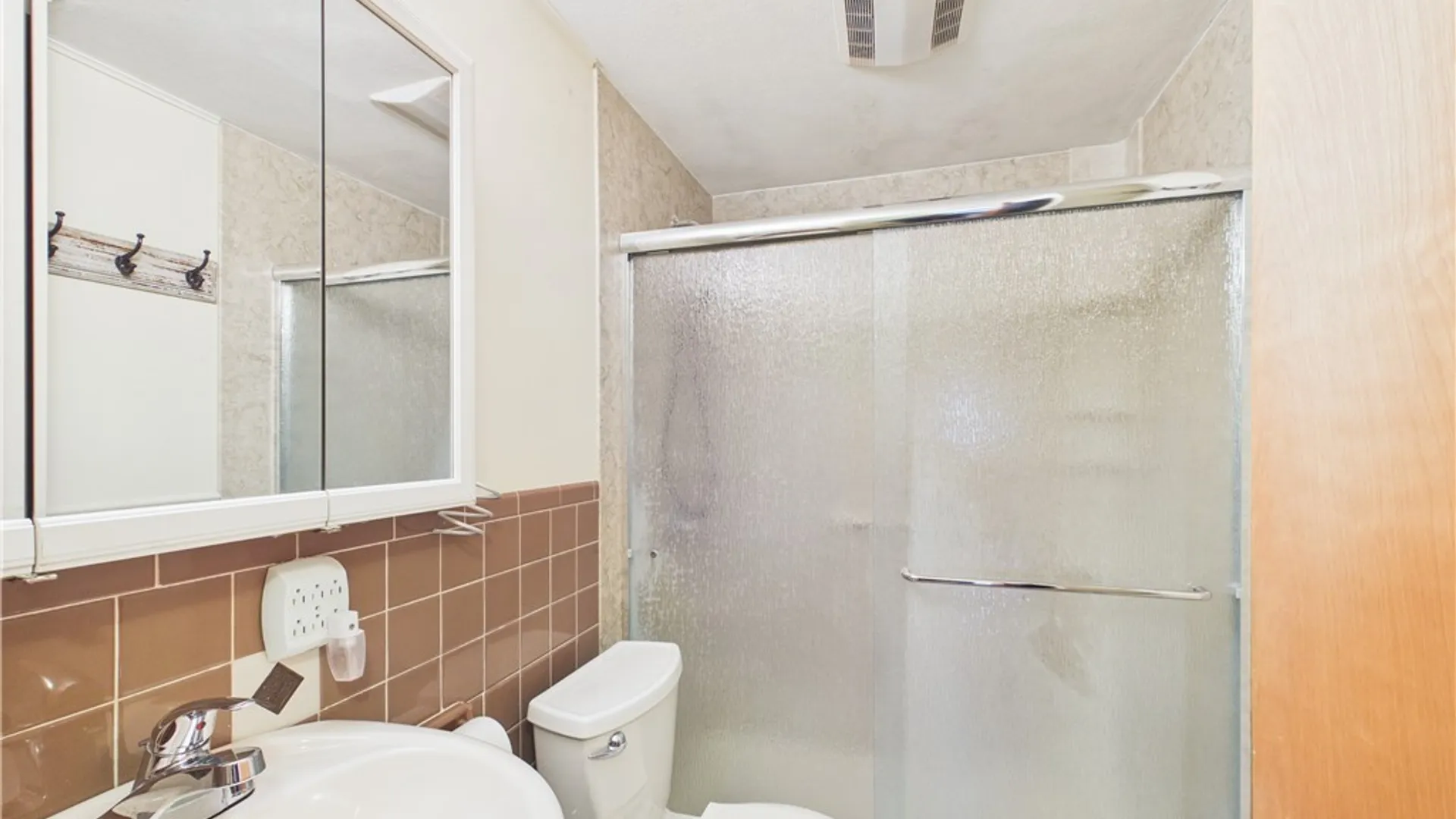 Property at 202 Augusta Drive, Cicero, NY 13212 22