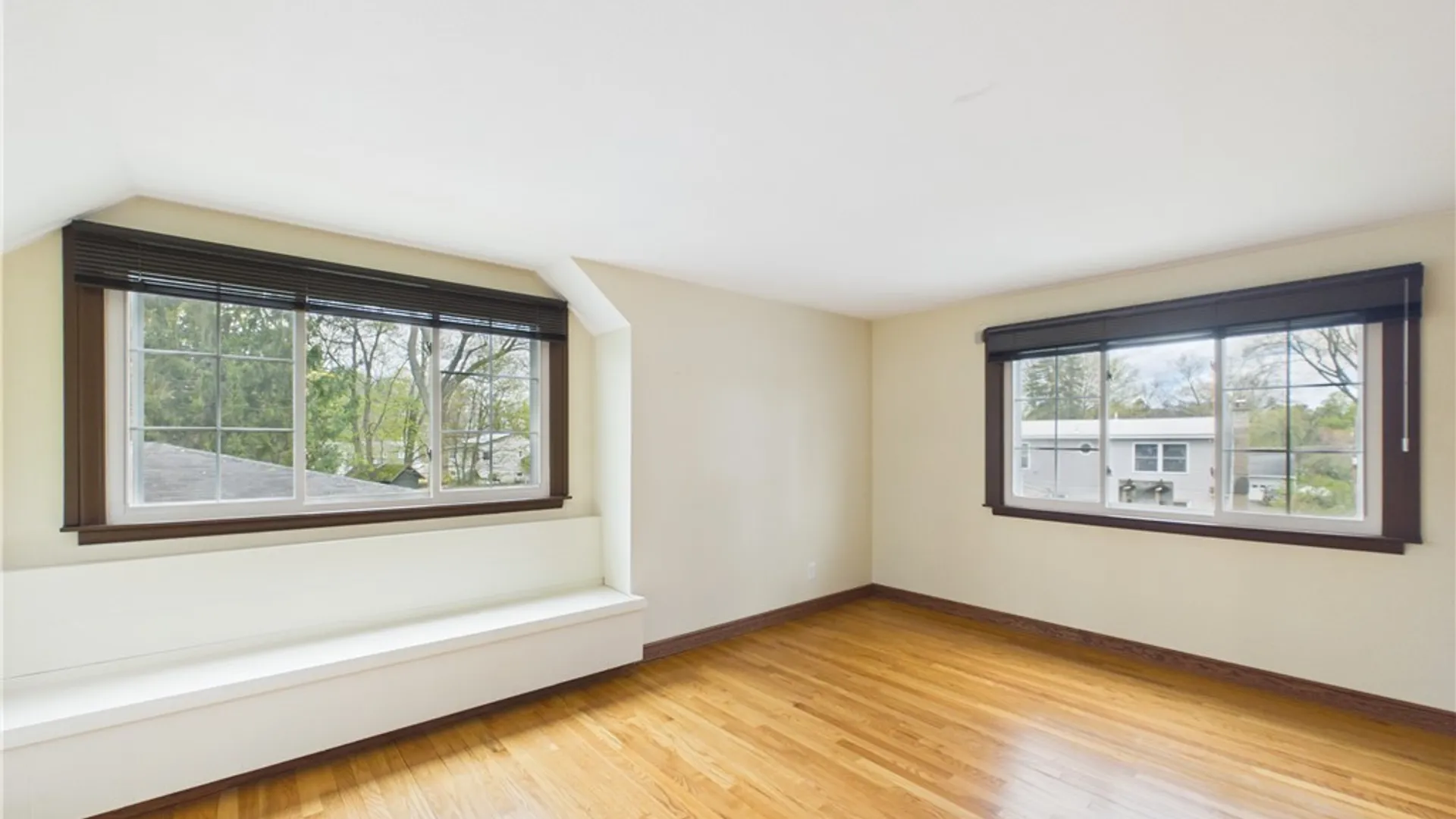 Property at 202 Augusta Drive, Cicero, NY 13212 28