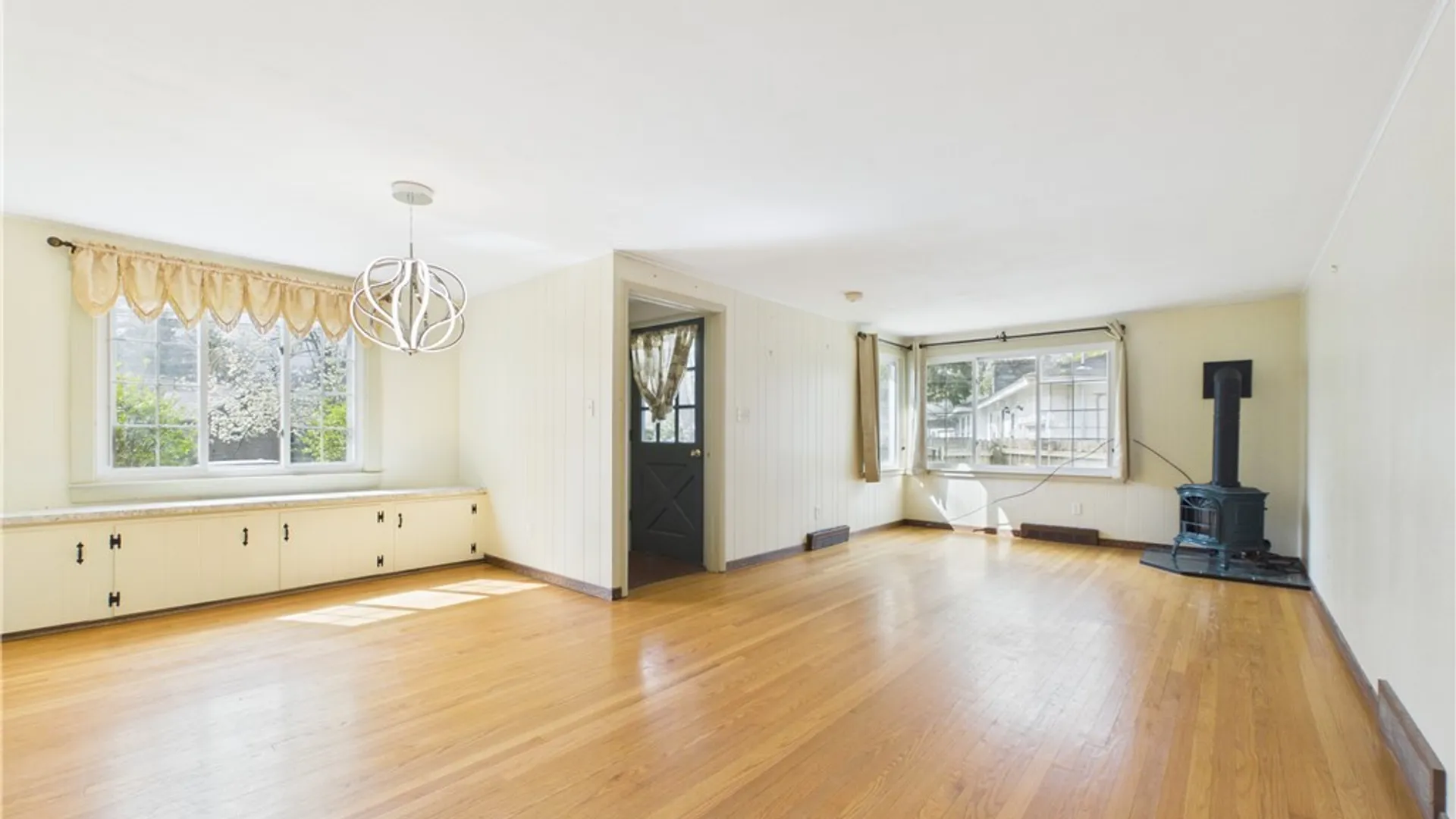 Property at 202 Augusta Drive, Cicero, NY 13212 4