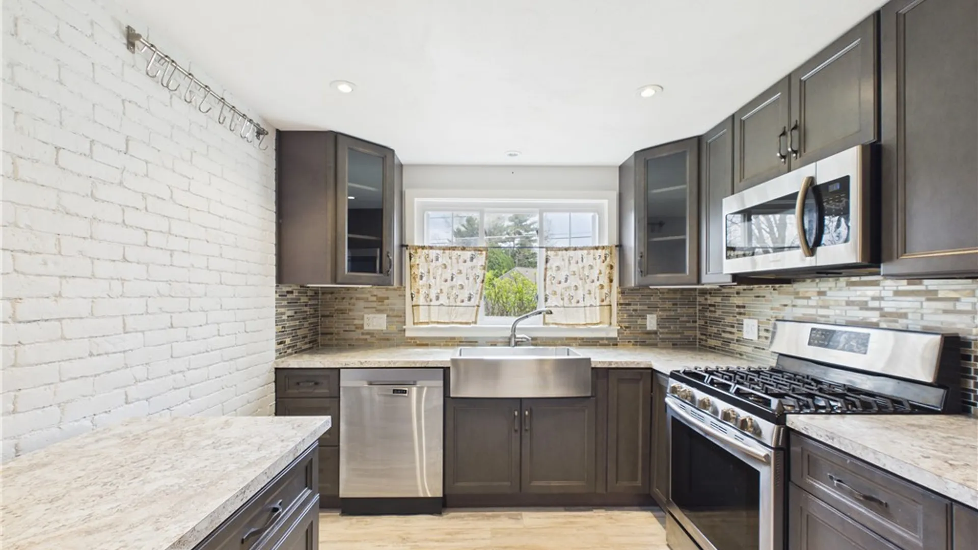 Property at 202 Augusta Drive, Cicero, NY 13212 6