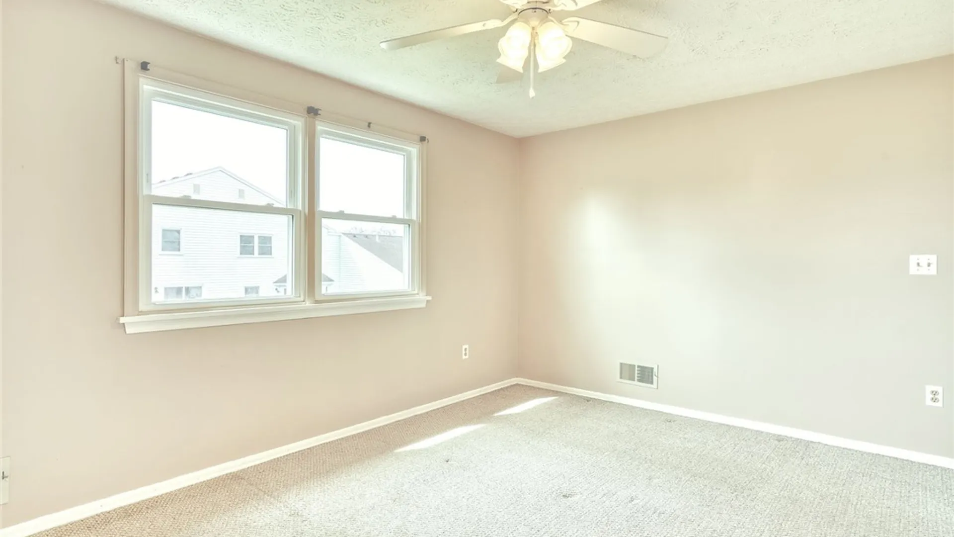 Property at 291 Deerhurst Lane, Webster, NY 14580 22